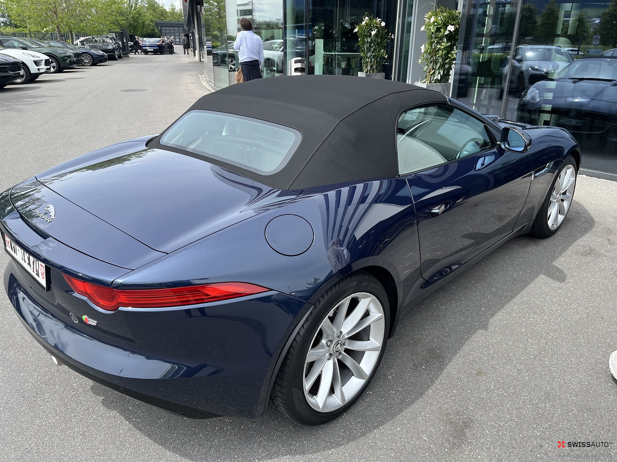 Auction Image
