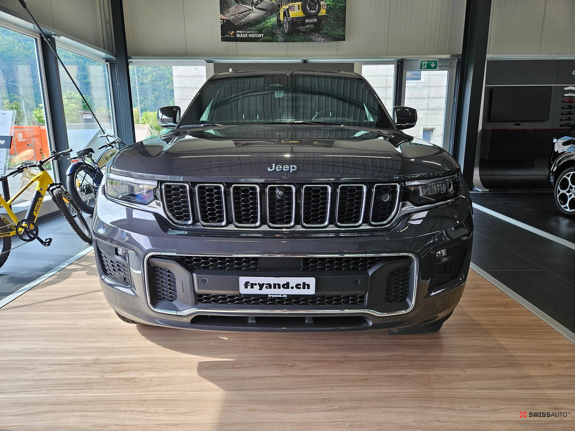 Auction Image
