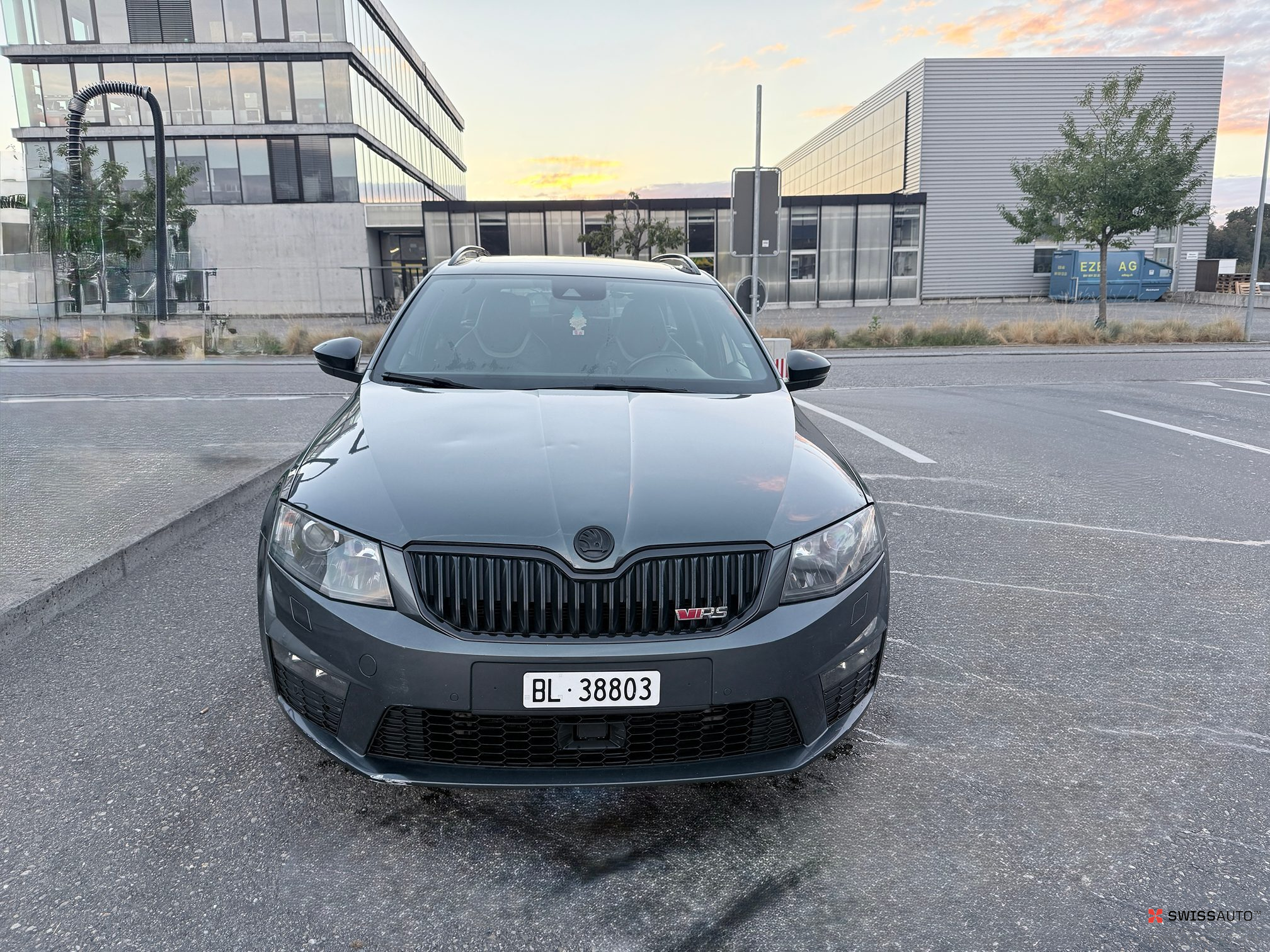 Auction Image