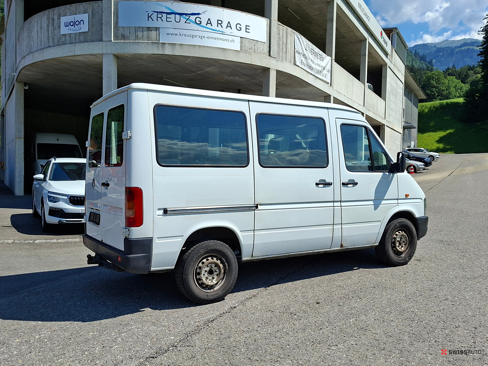 Auction Image