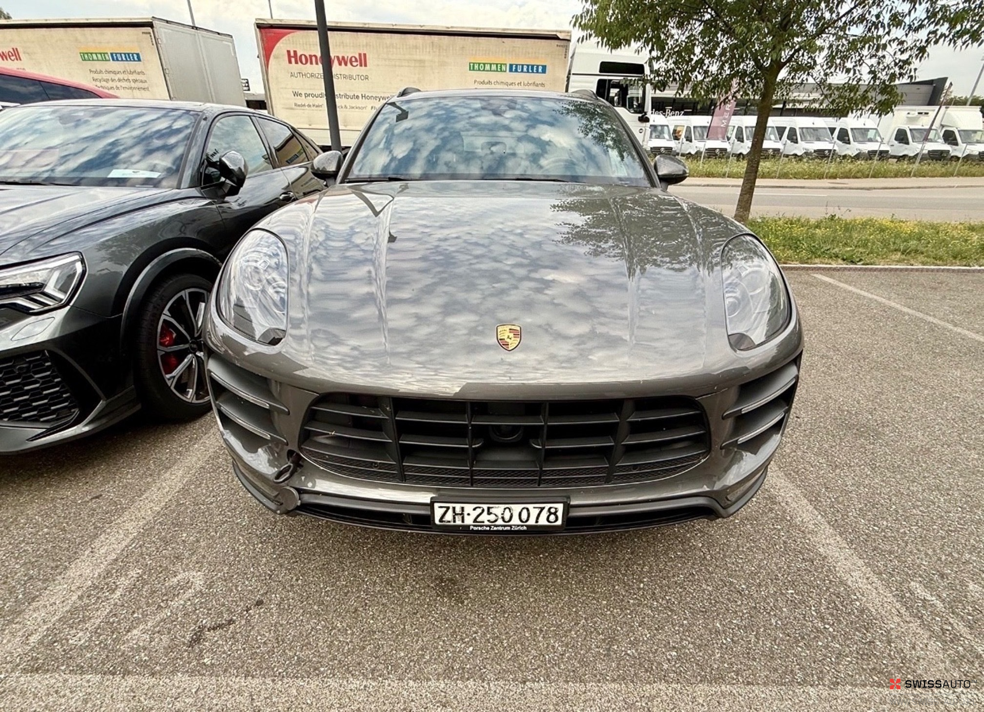 Auction Image