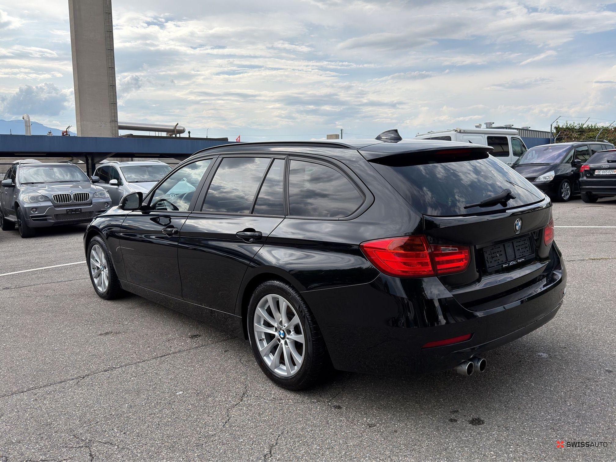 Auction Image