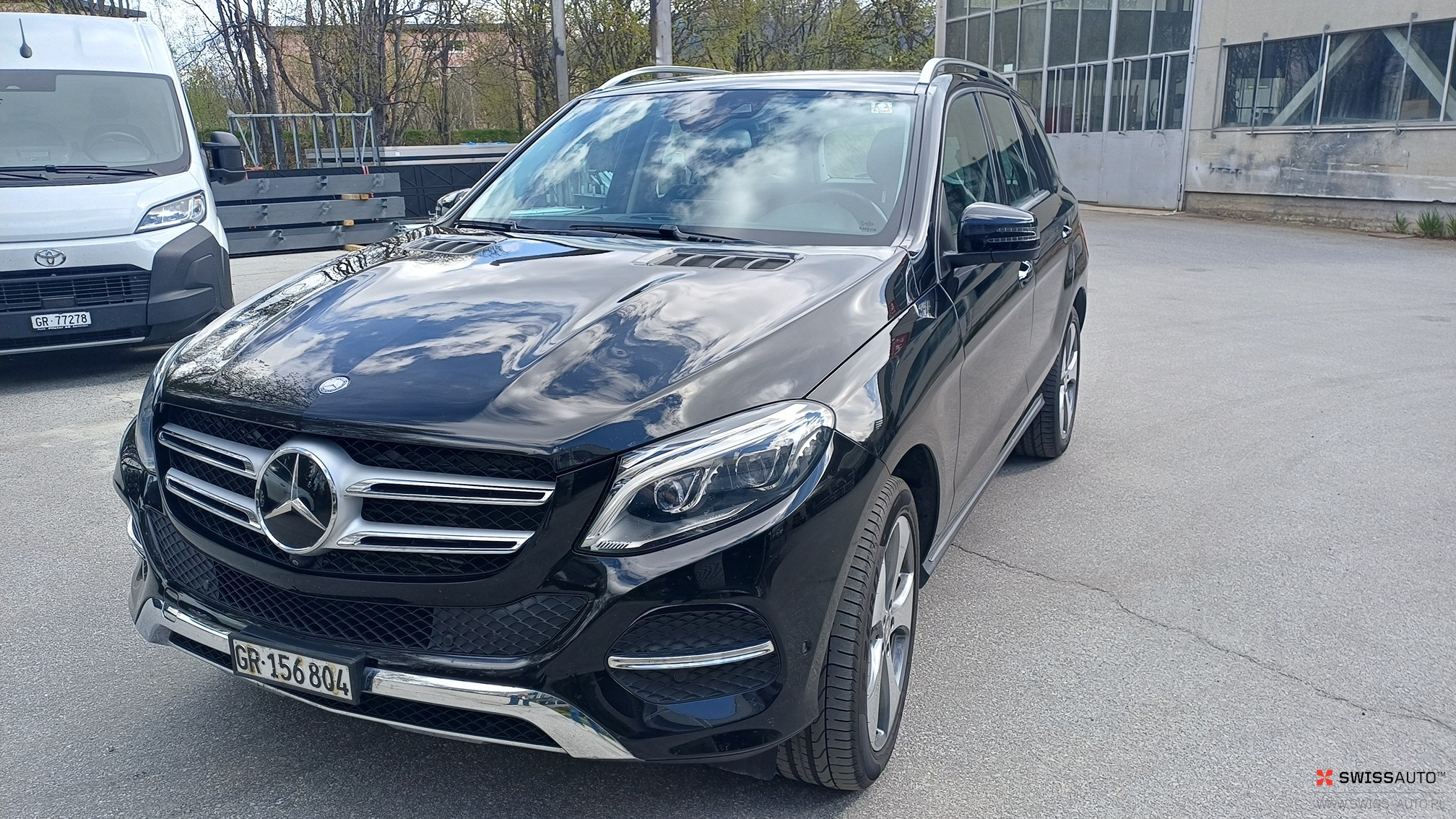 Auction Image