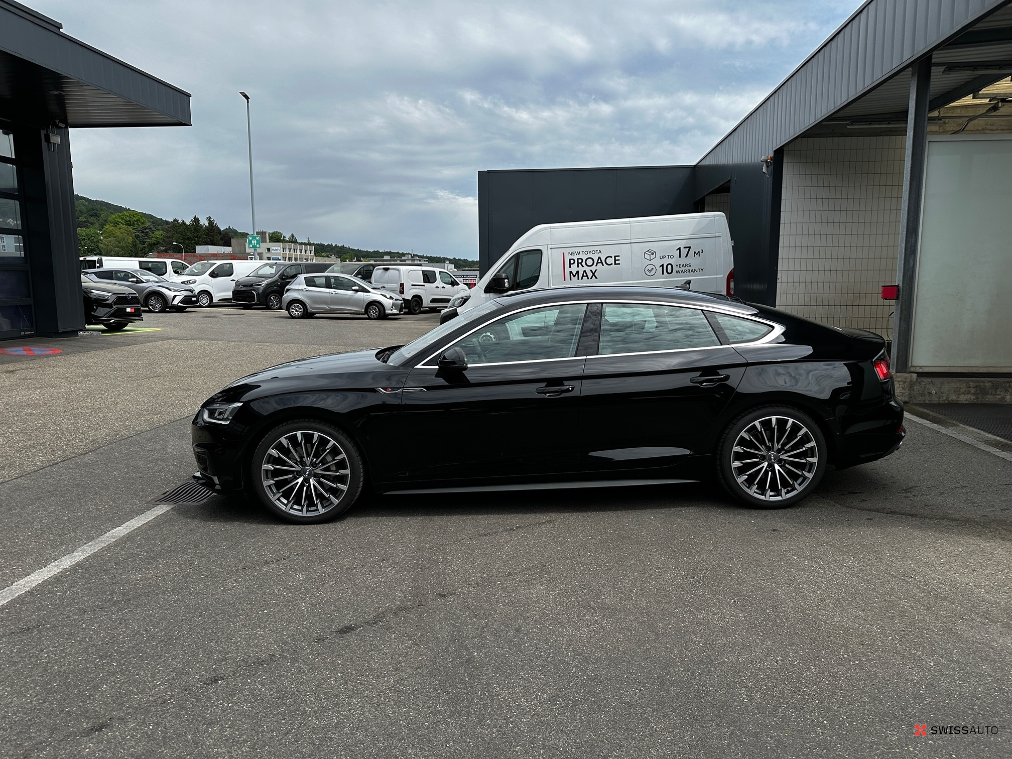 Auction Image