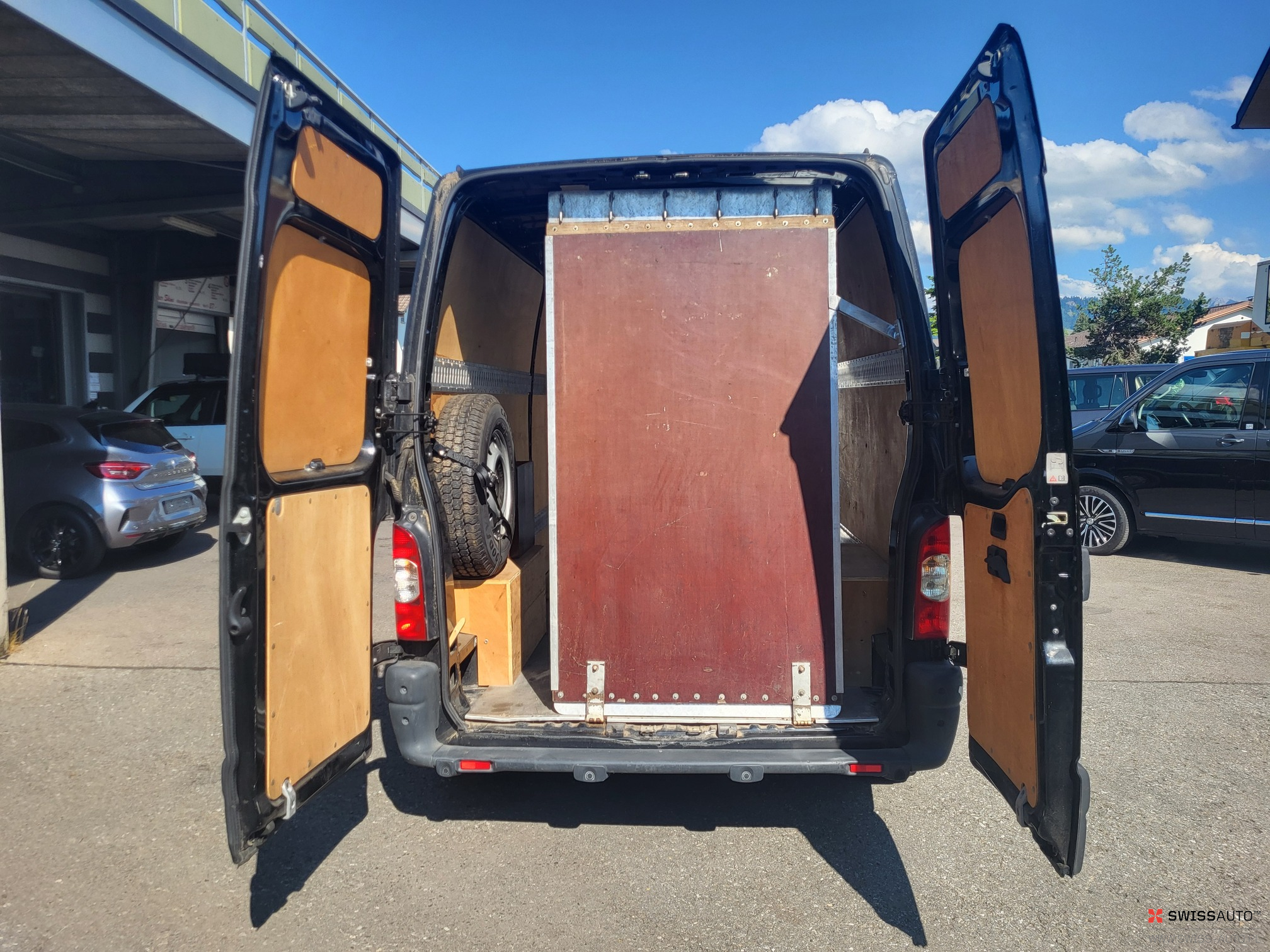 Auction Image