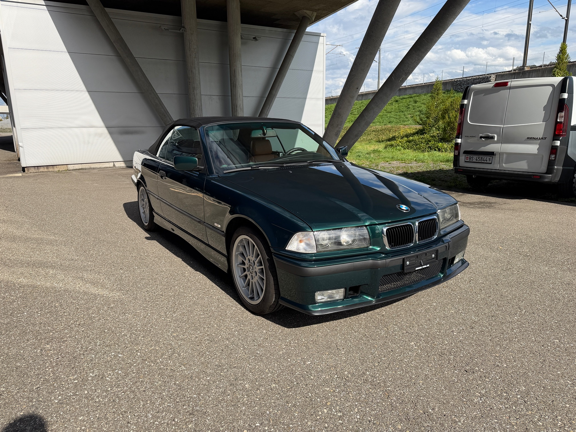 Auction Image