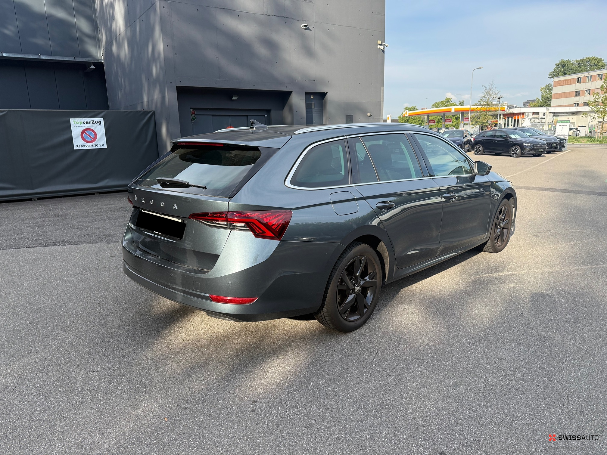 Auction Image