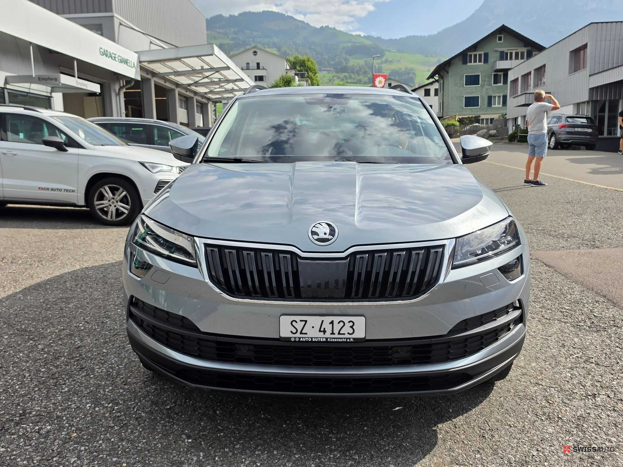 Auction Image