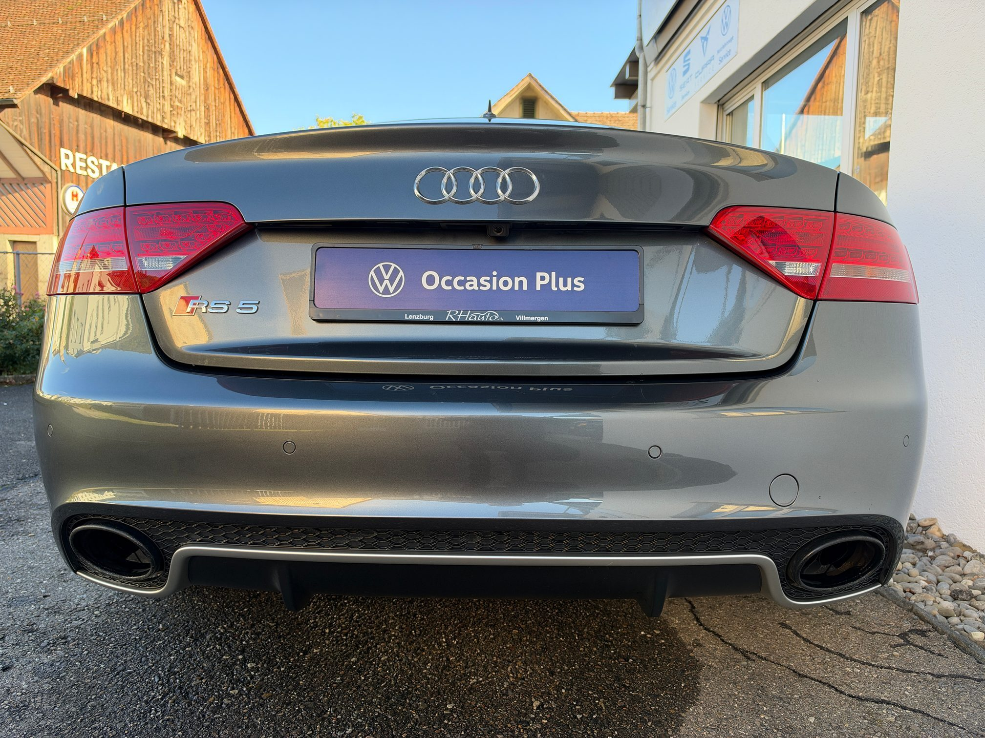 Auction Image