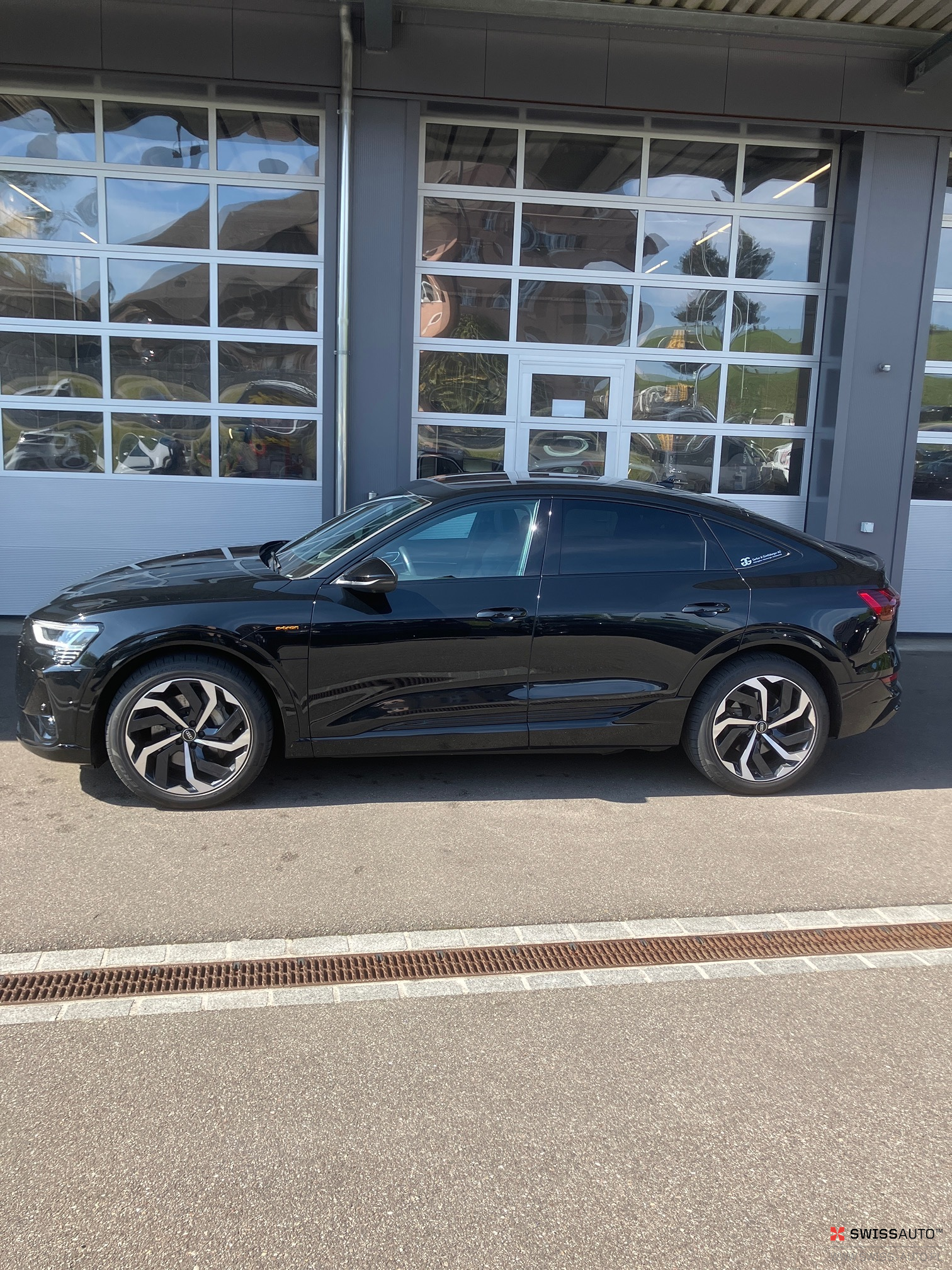 Auction Image