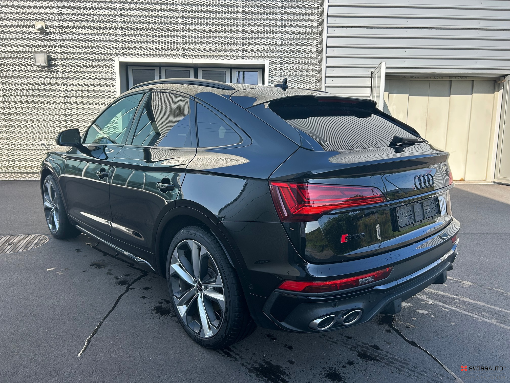 Auction Image