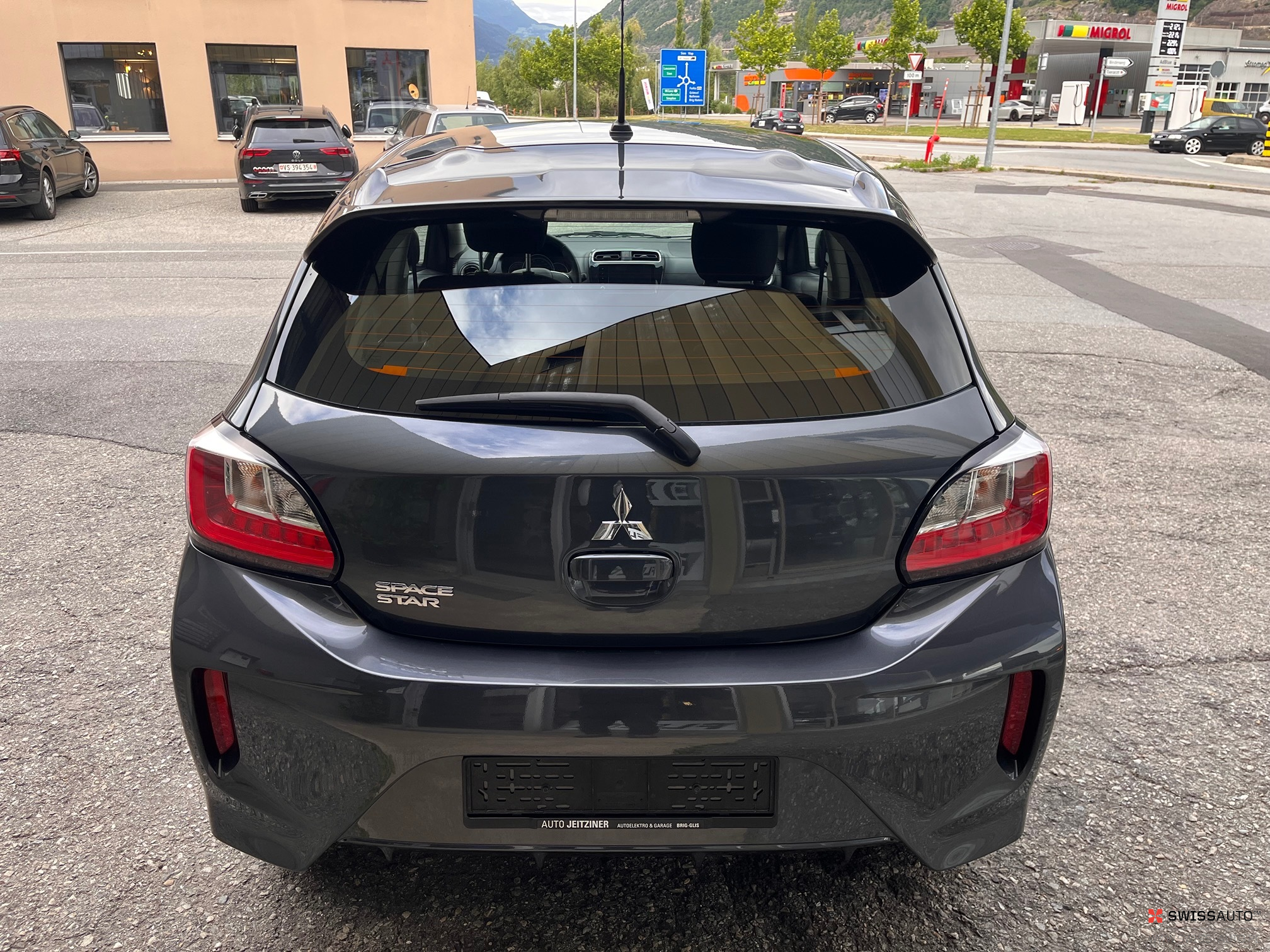 Auction Image