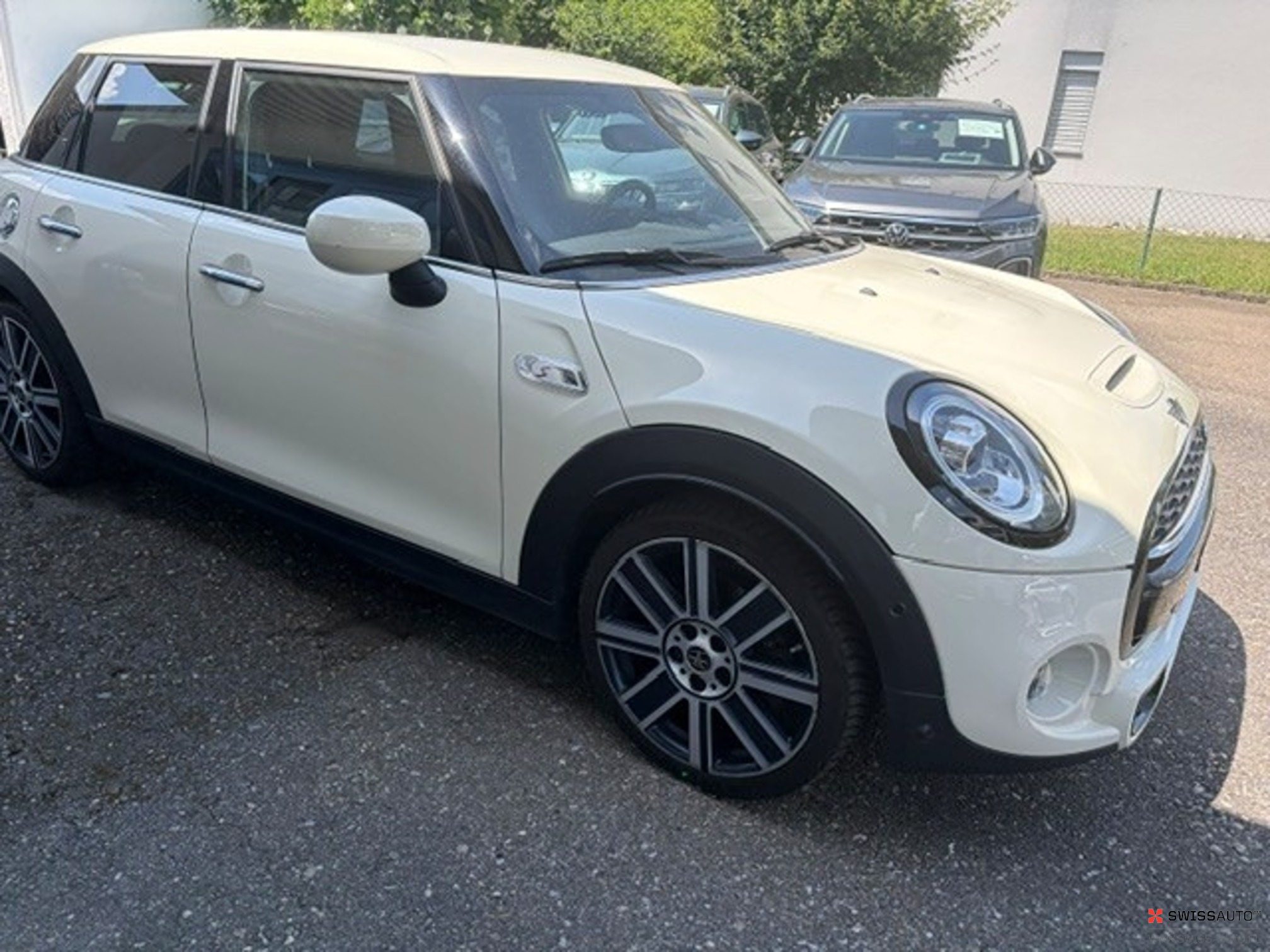 Auction Image