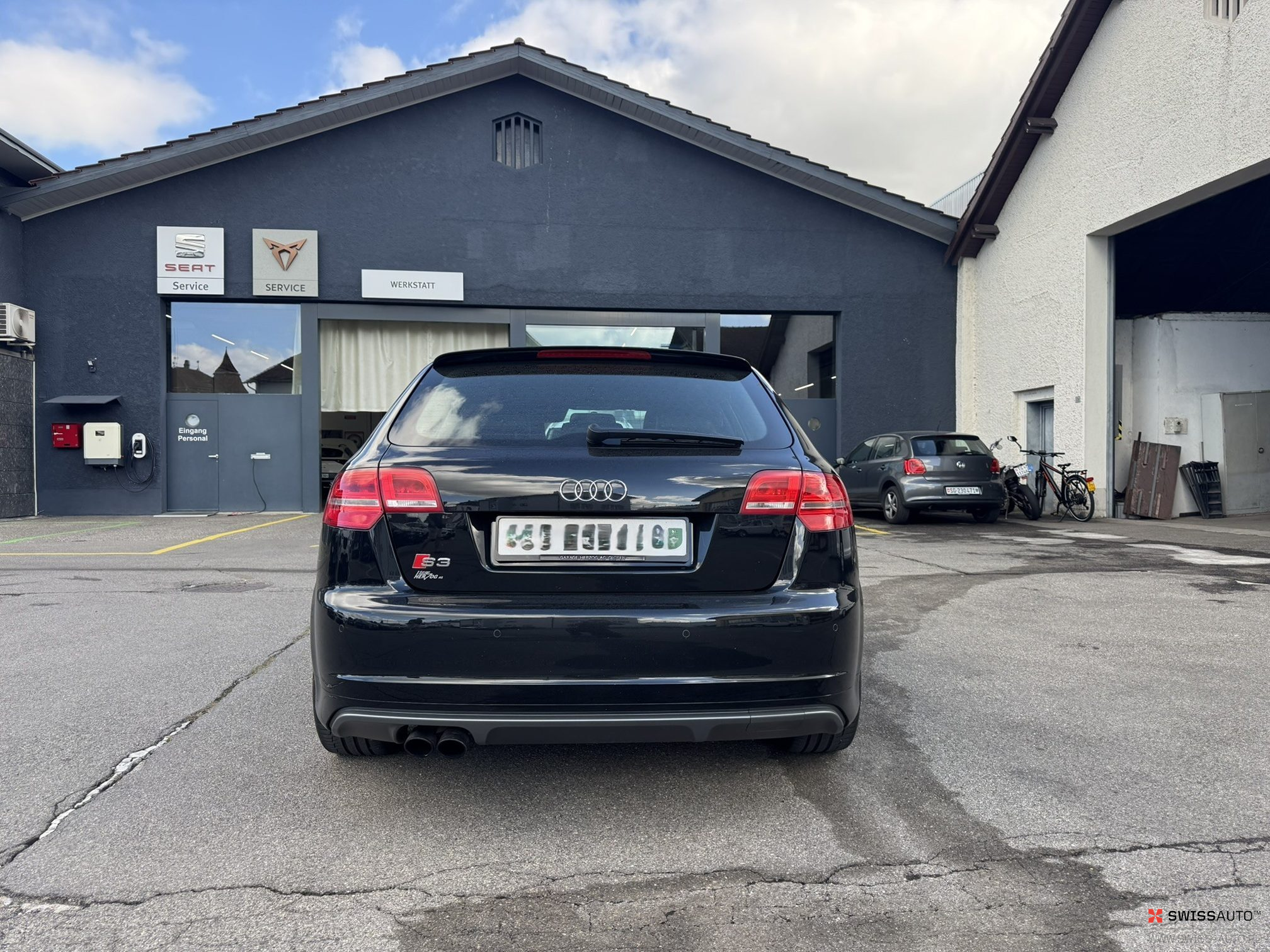 Auction Image