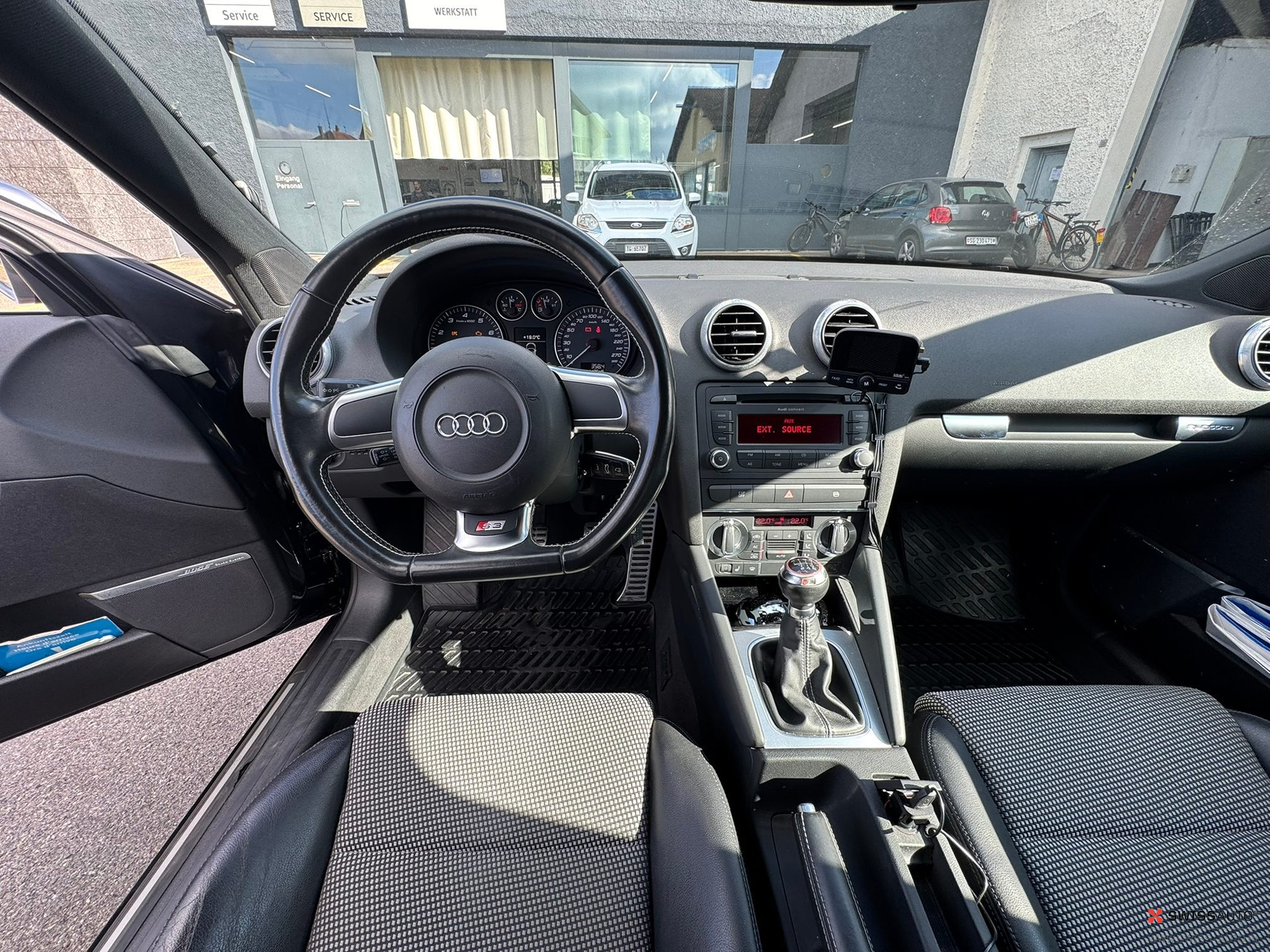 Auction Image