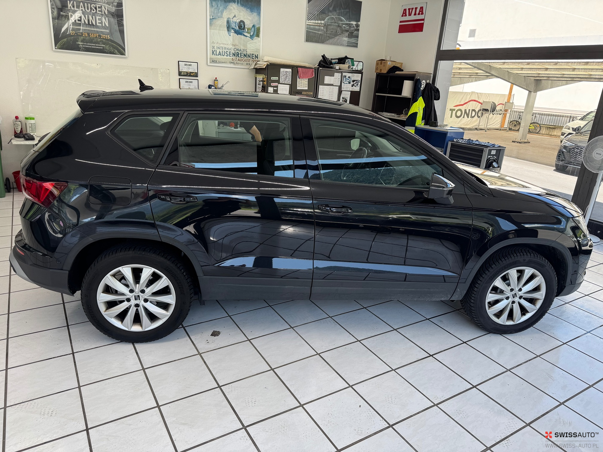 Auction Image