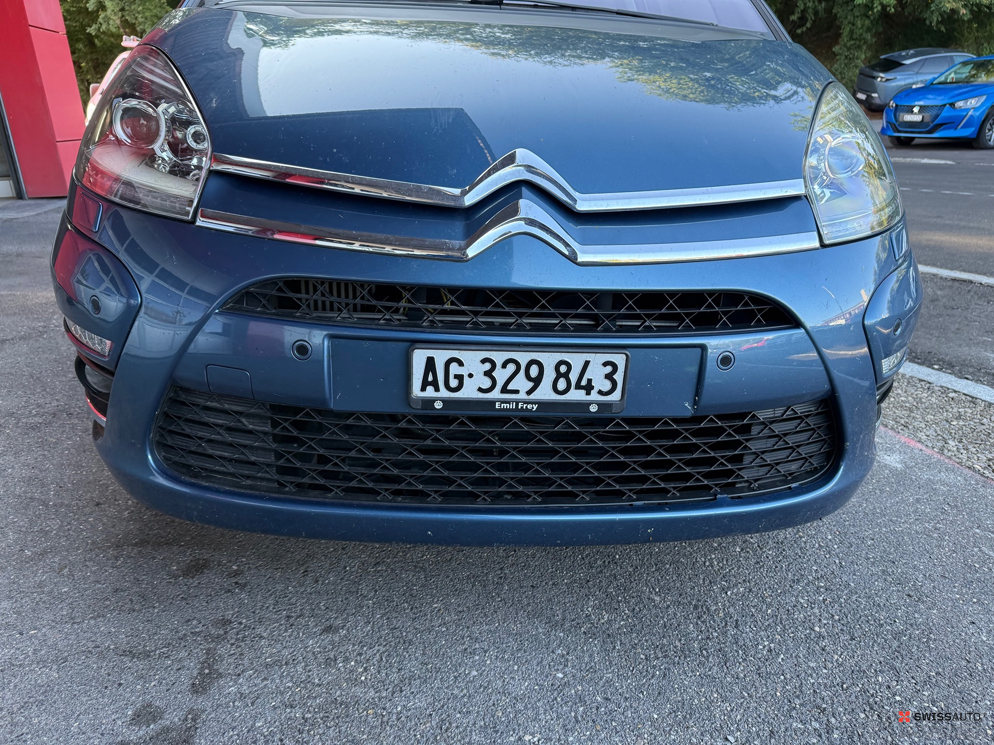Auction Image