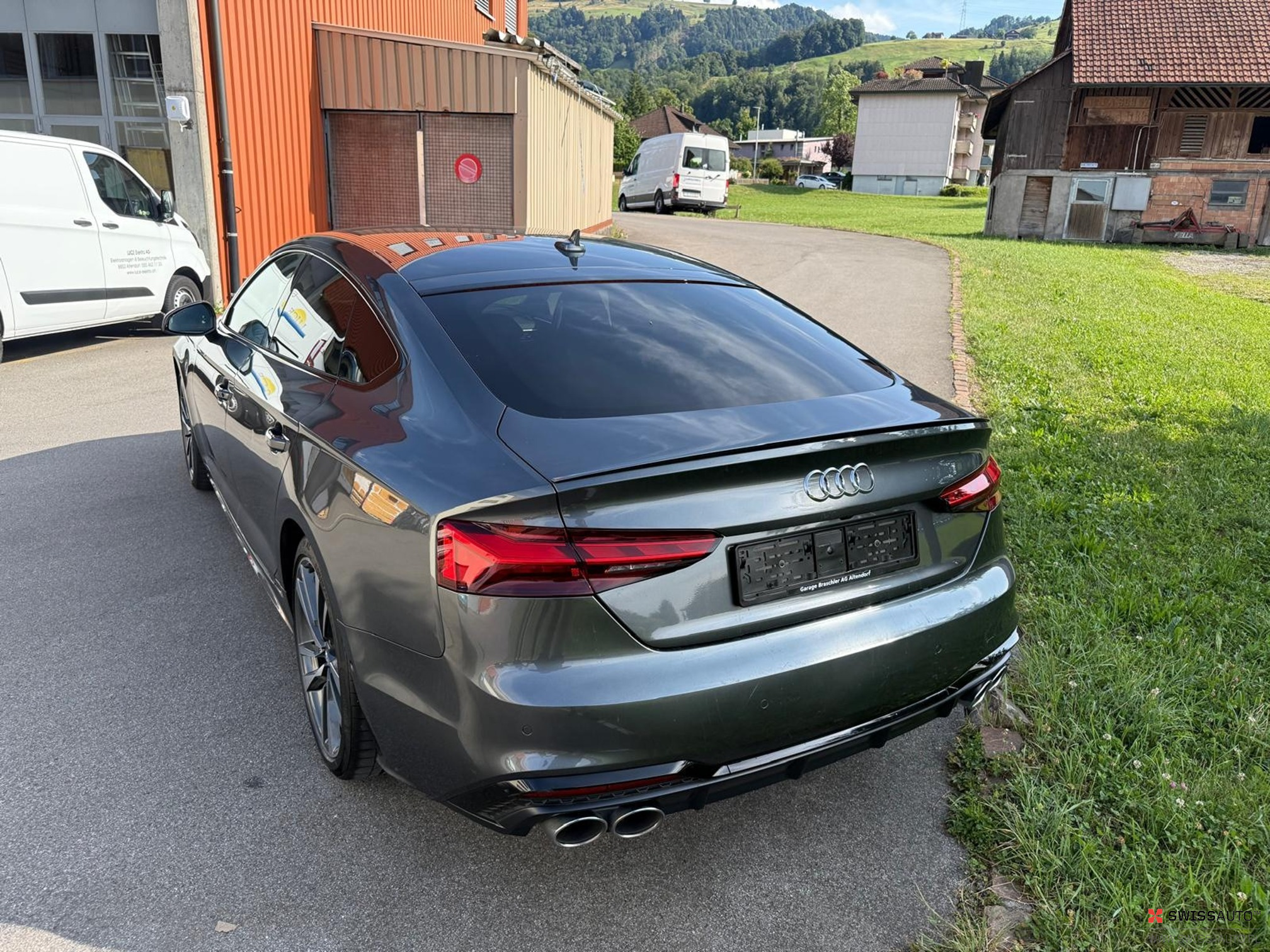 Auction Image