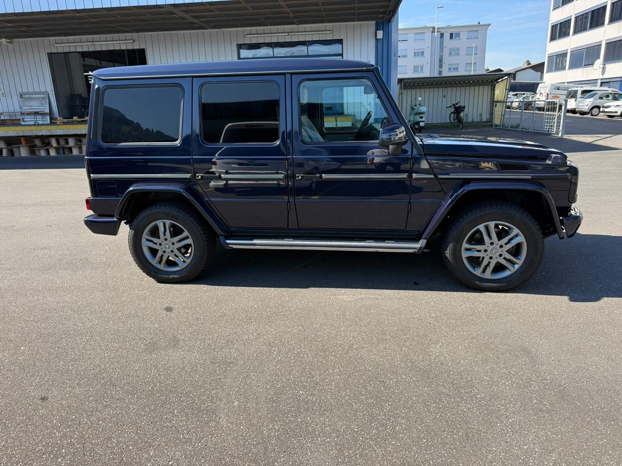 Auction Image