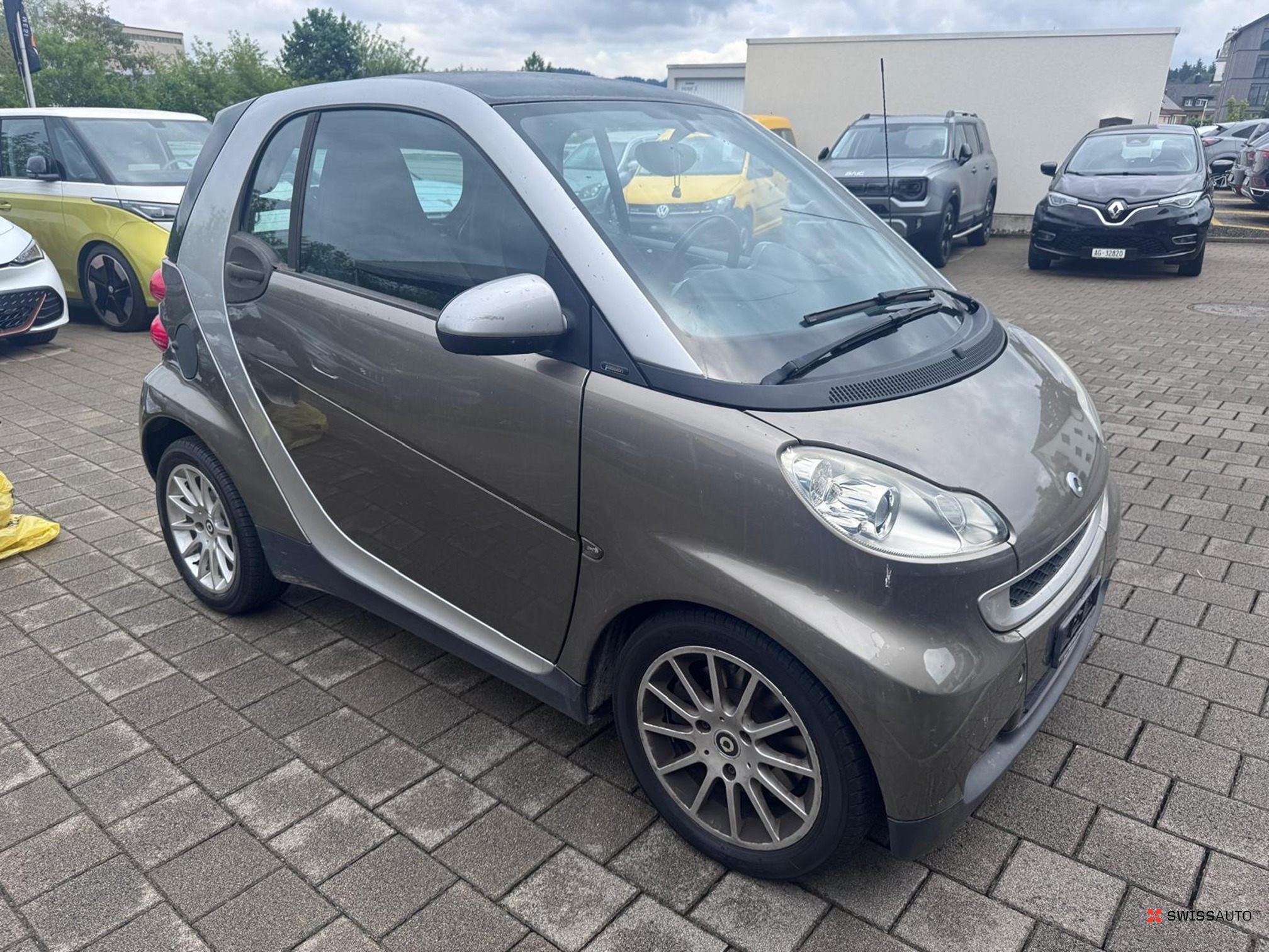 Auction Image