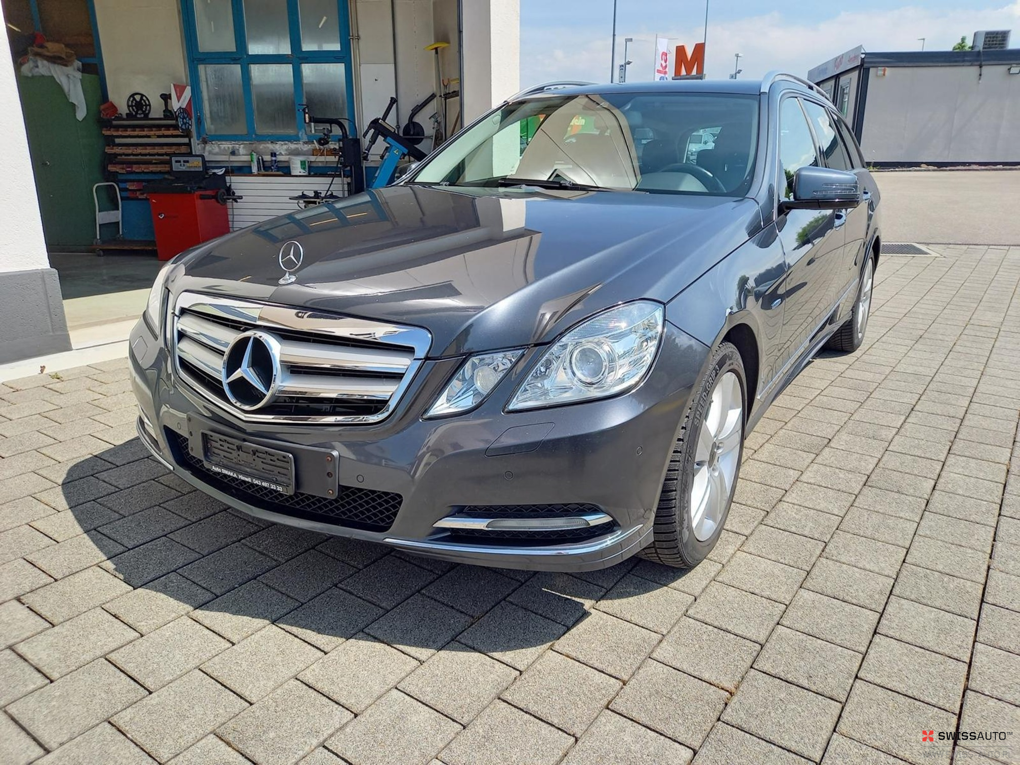 Auction Image