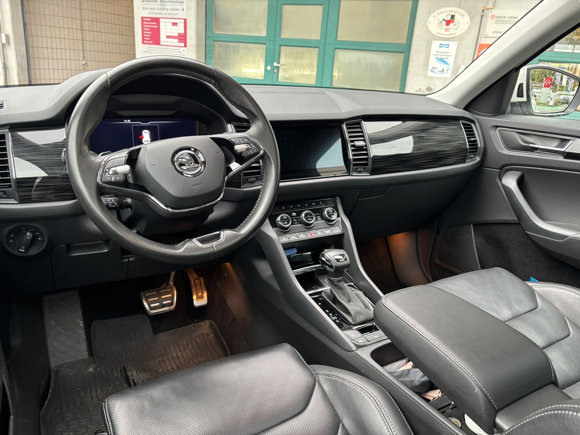 Auction Image