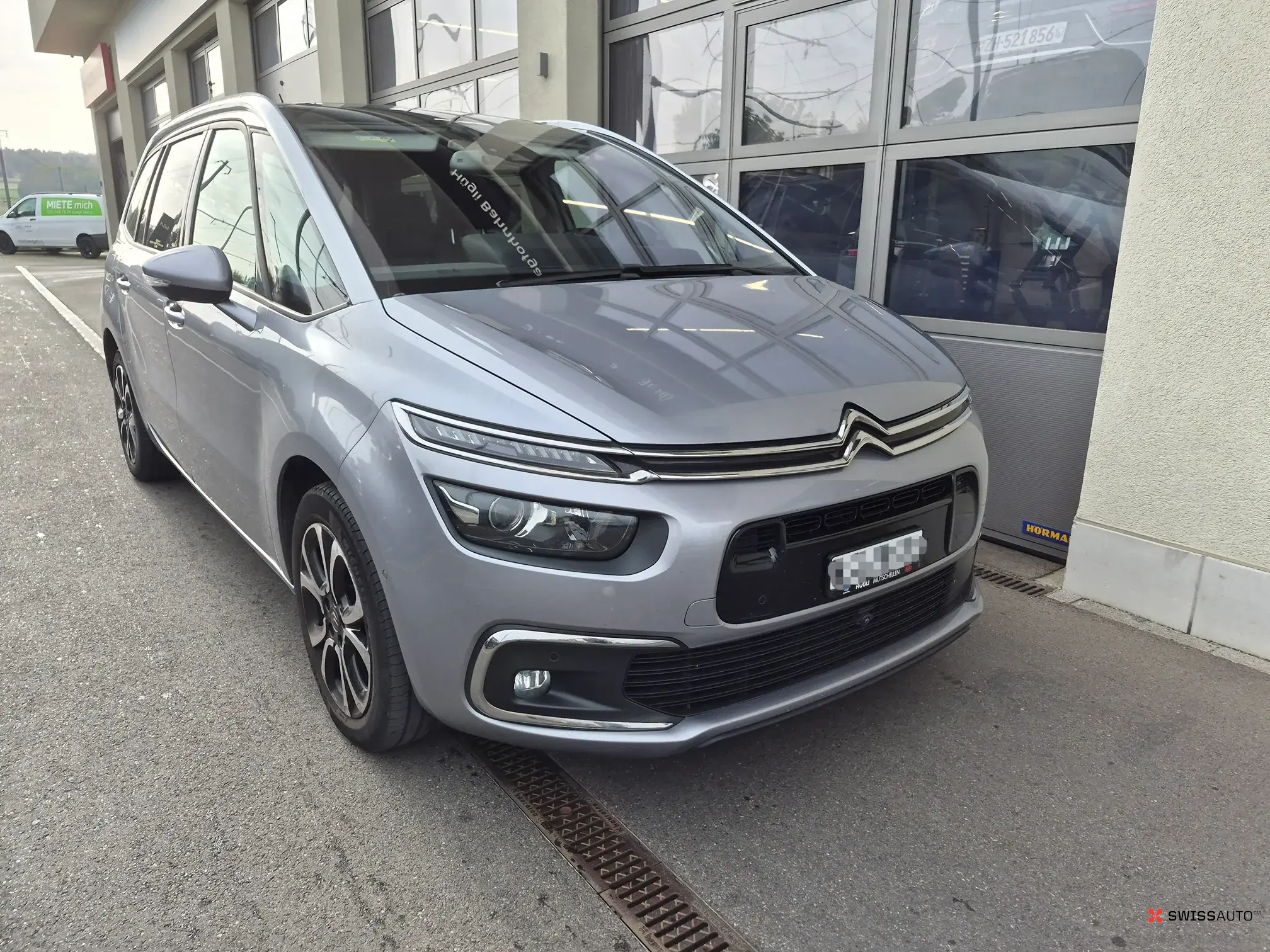 Auction Image