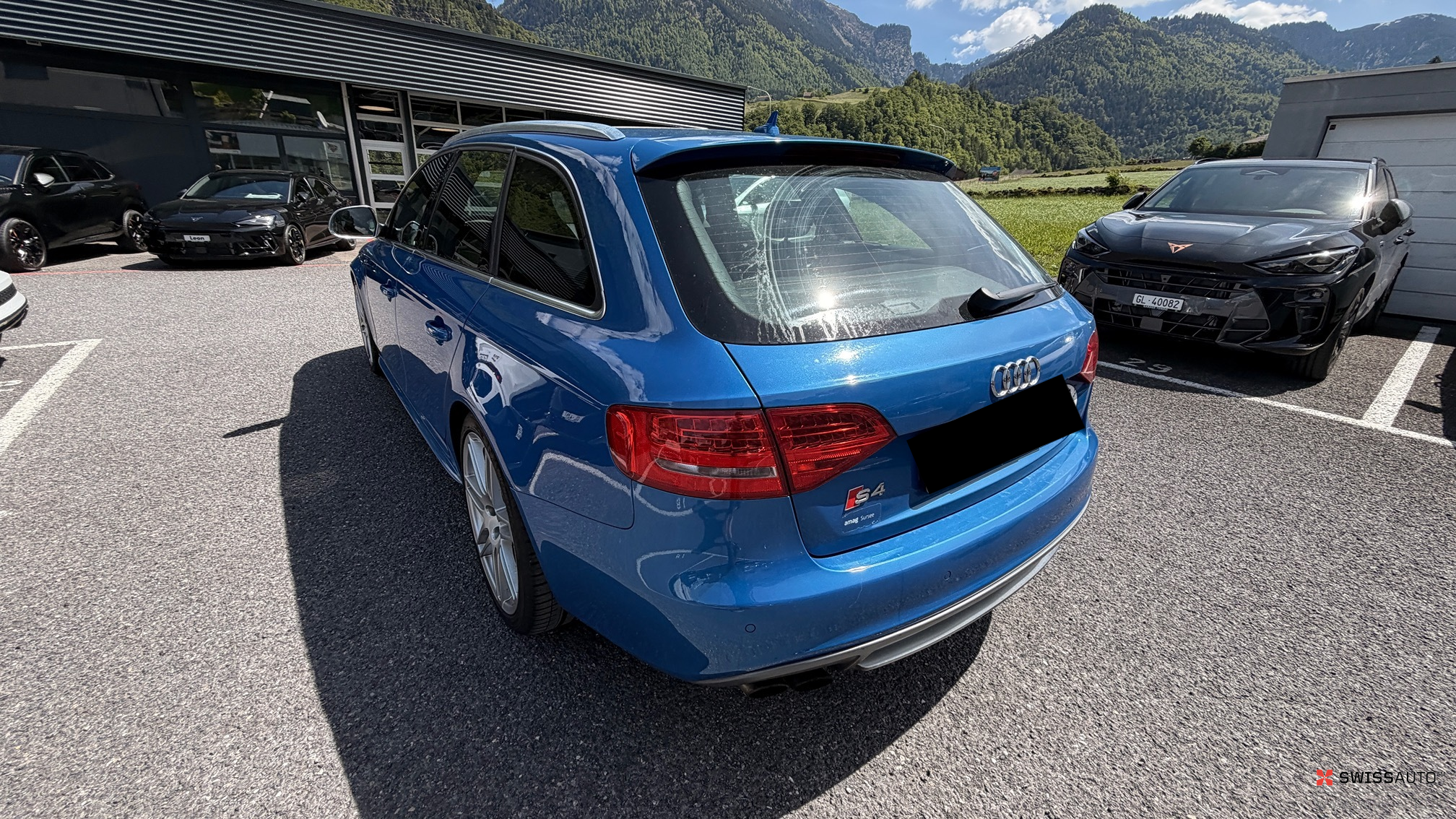 Auction Image