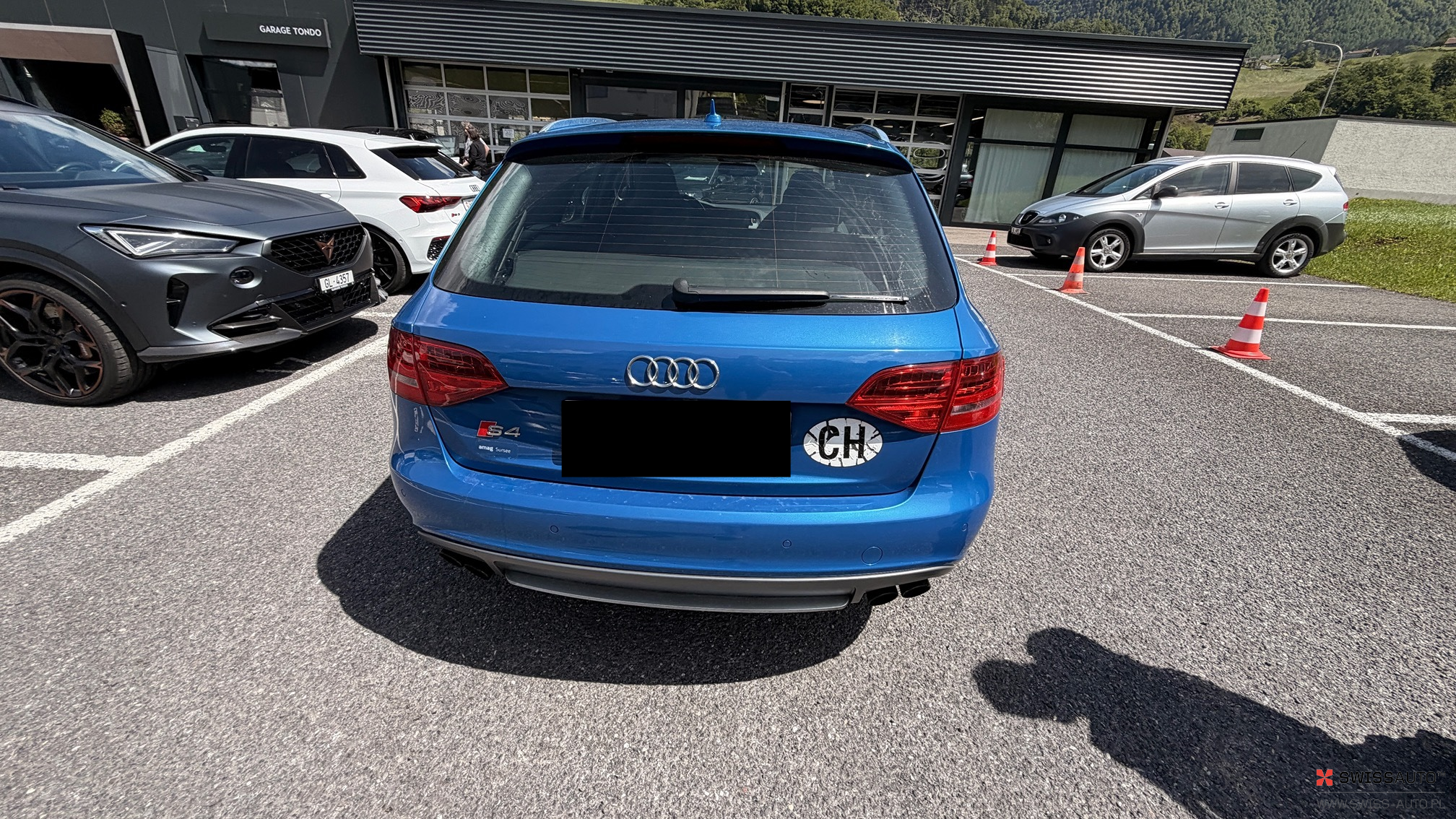 Auction Image