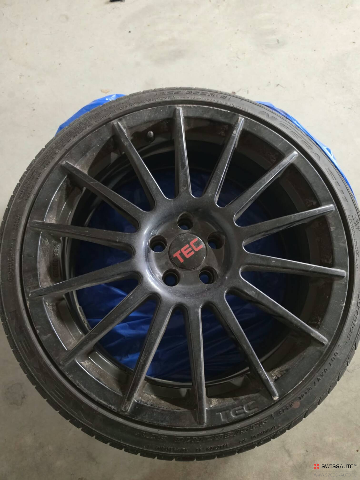 Auction Image
