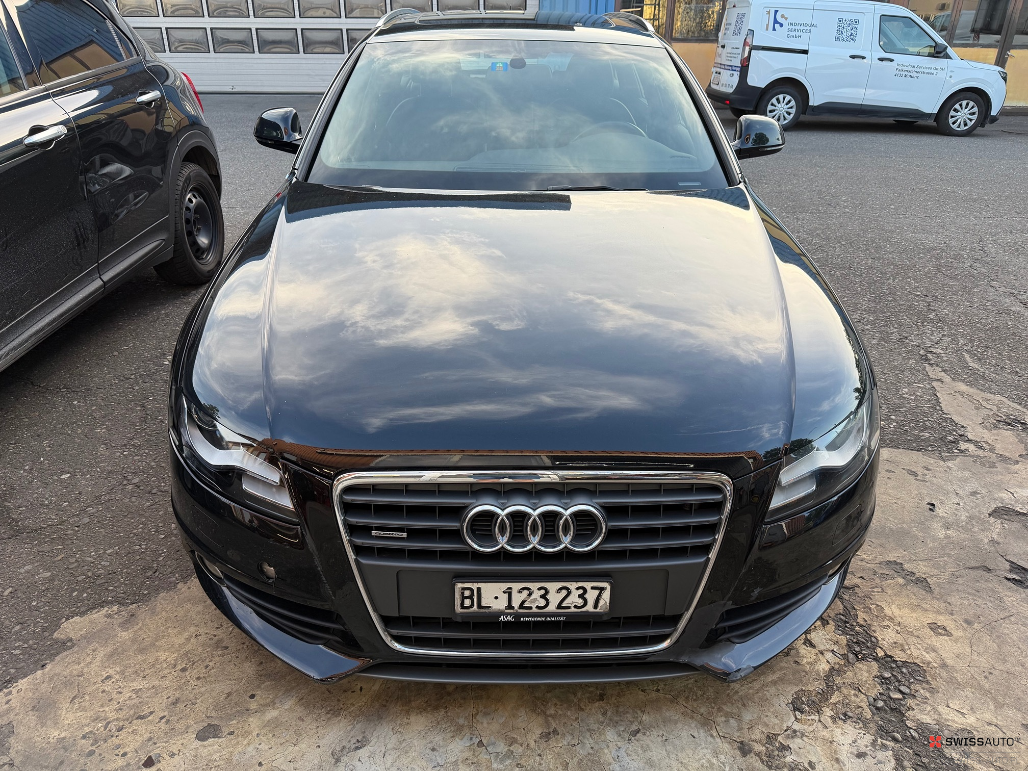 Auction Image