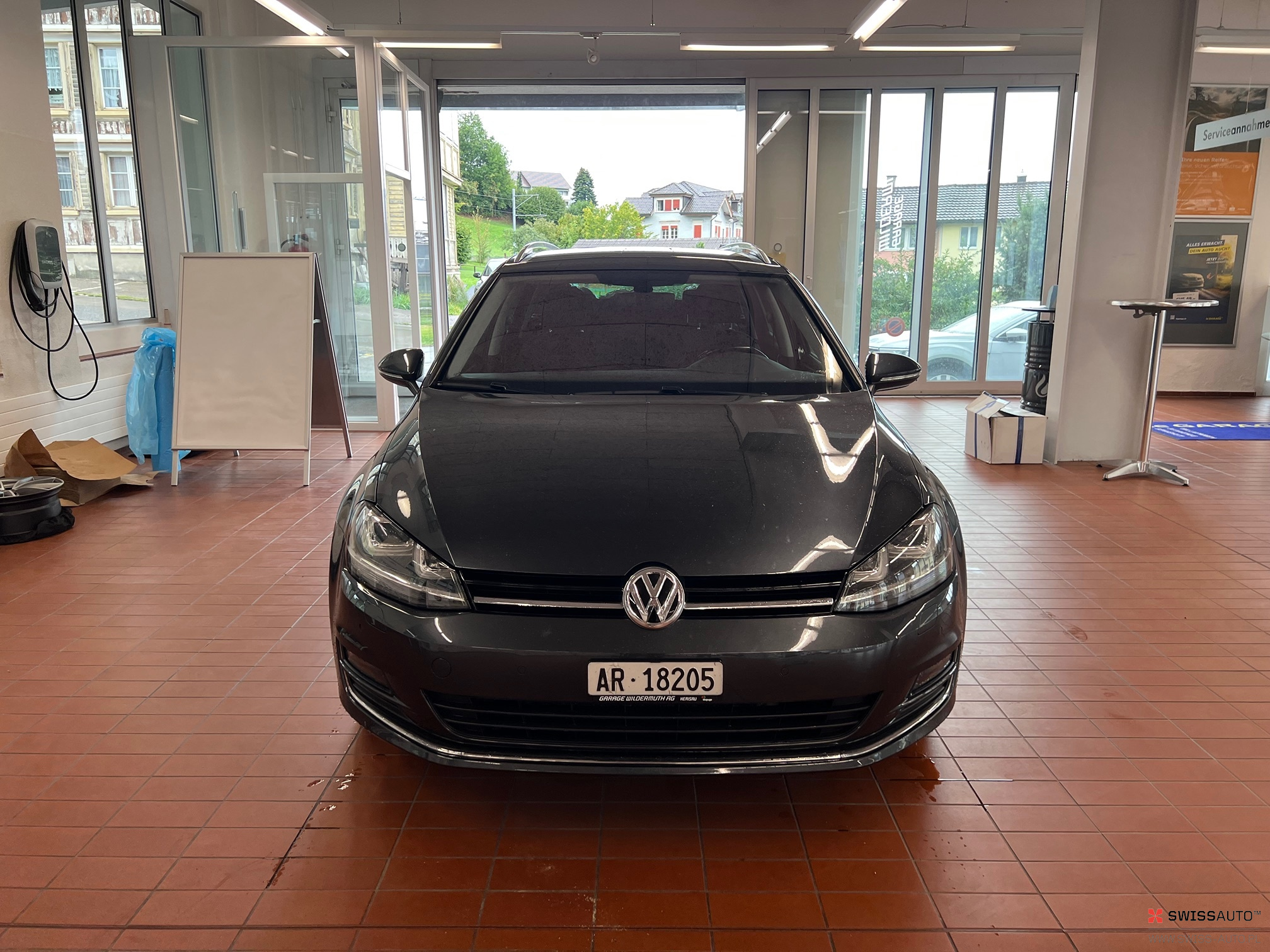 Auction Image