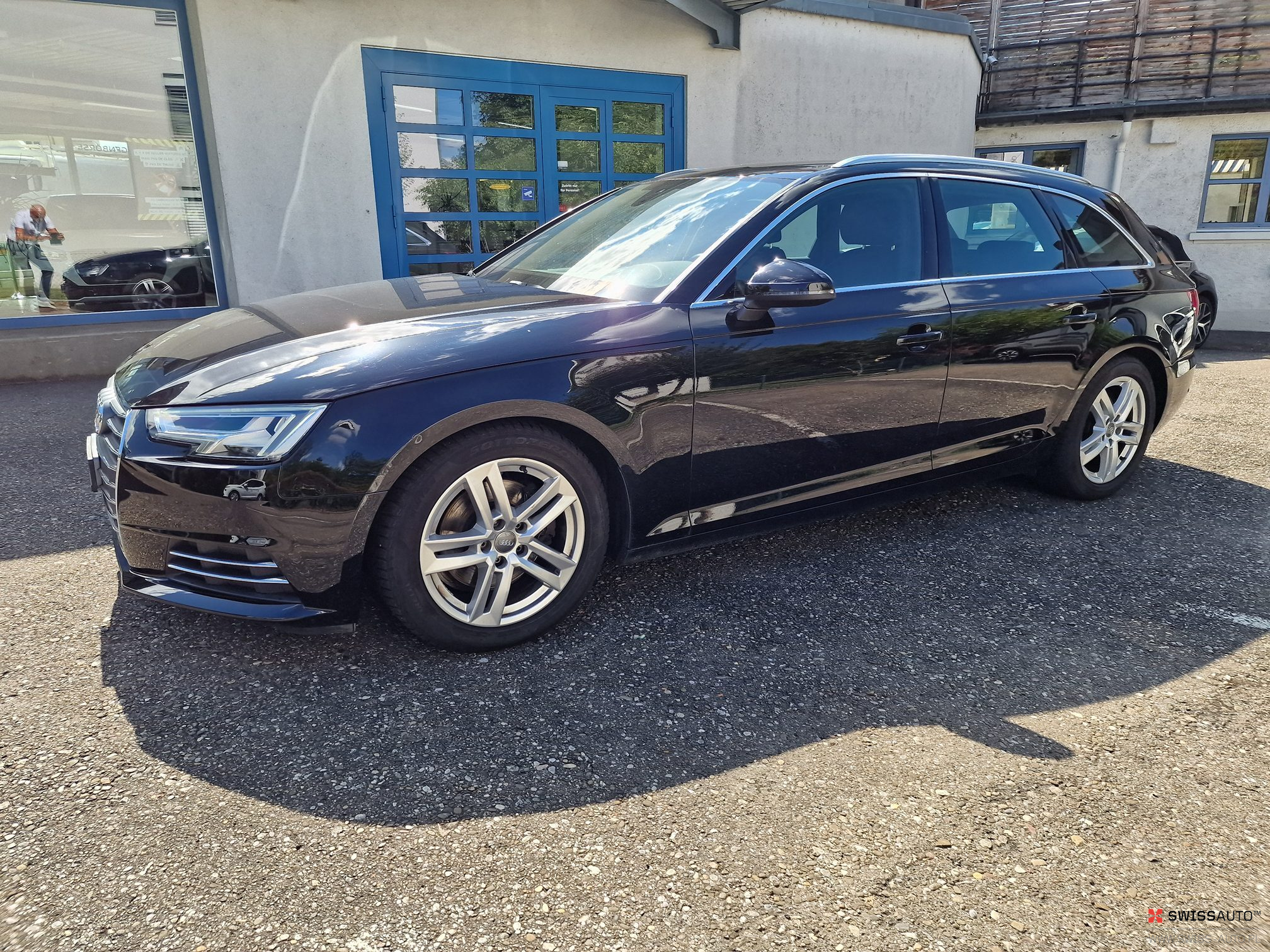 Auction Image