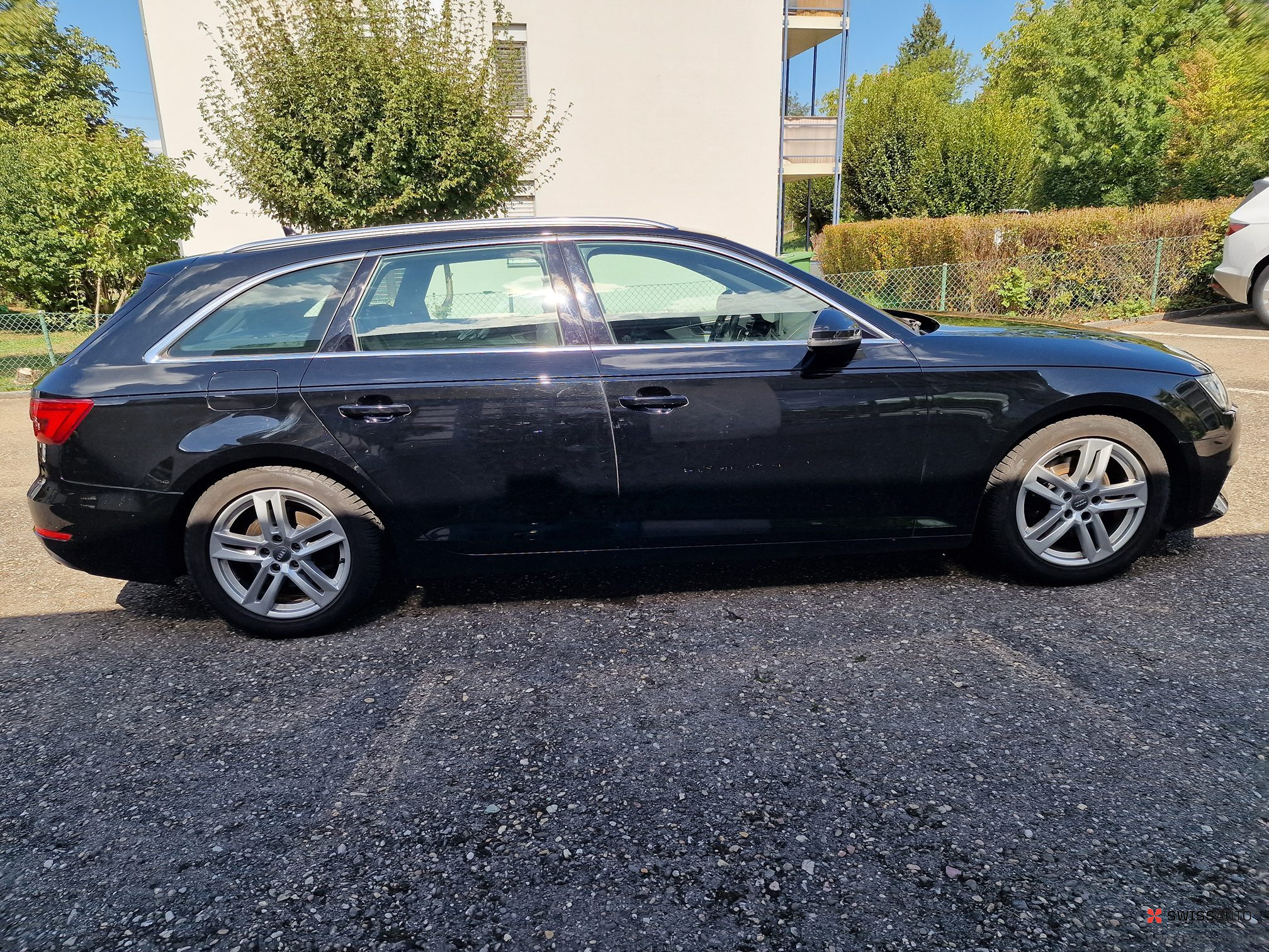 Auction Image