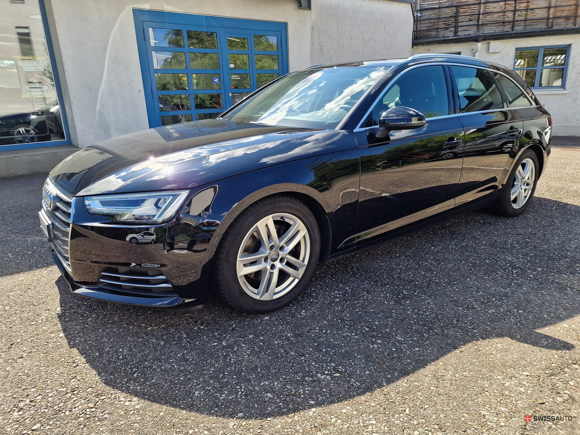 Auction Image