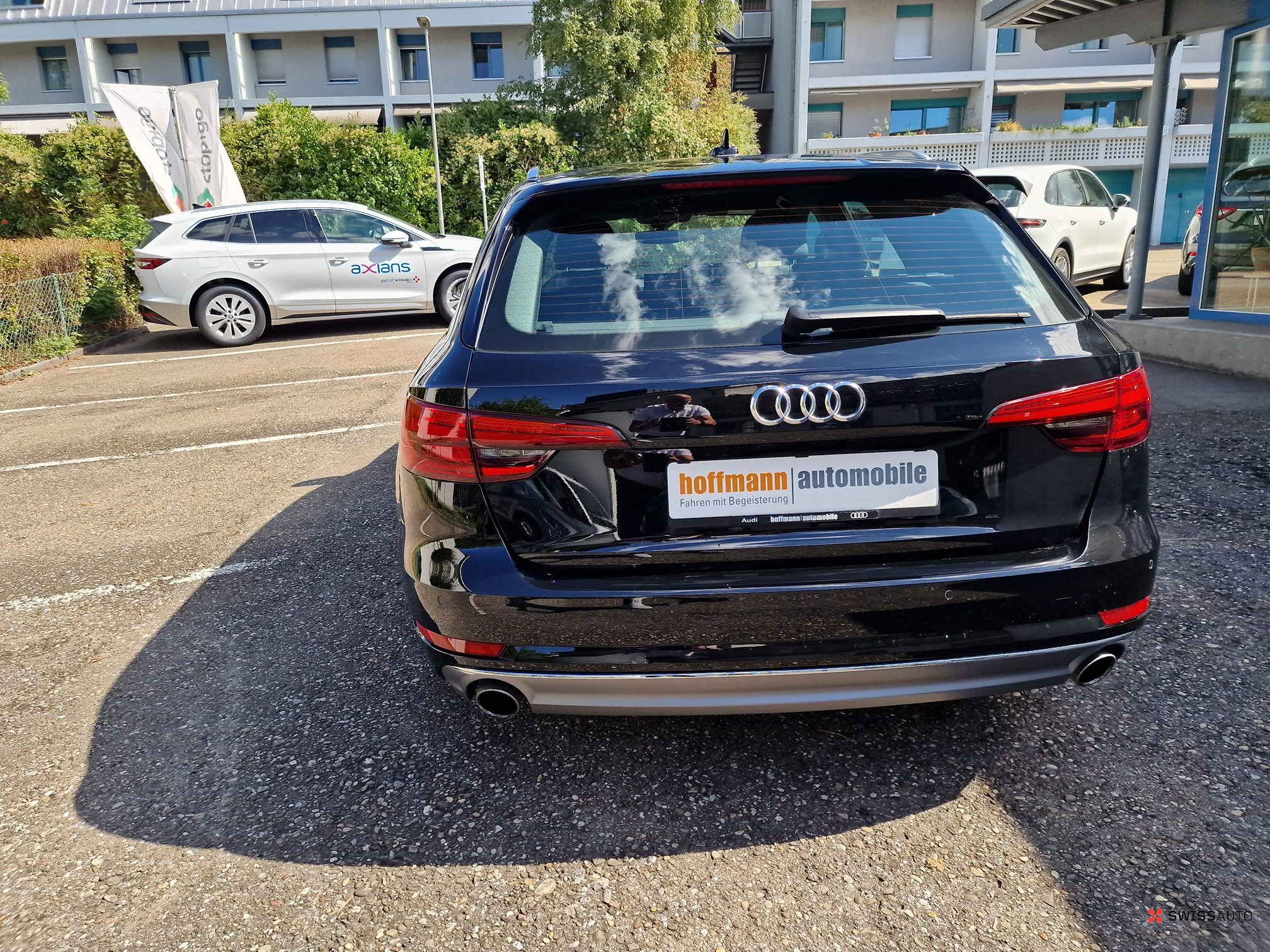 Auction Image
