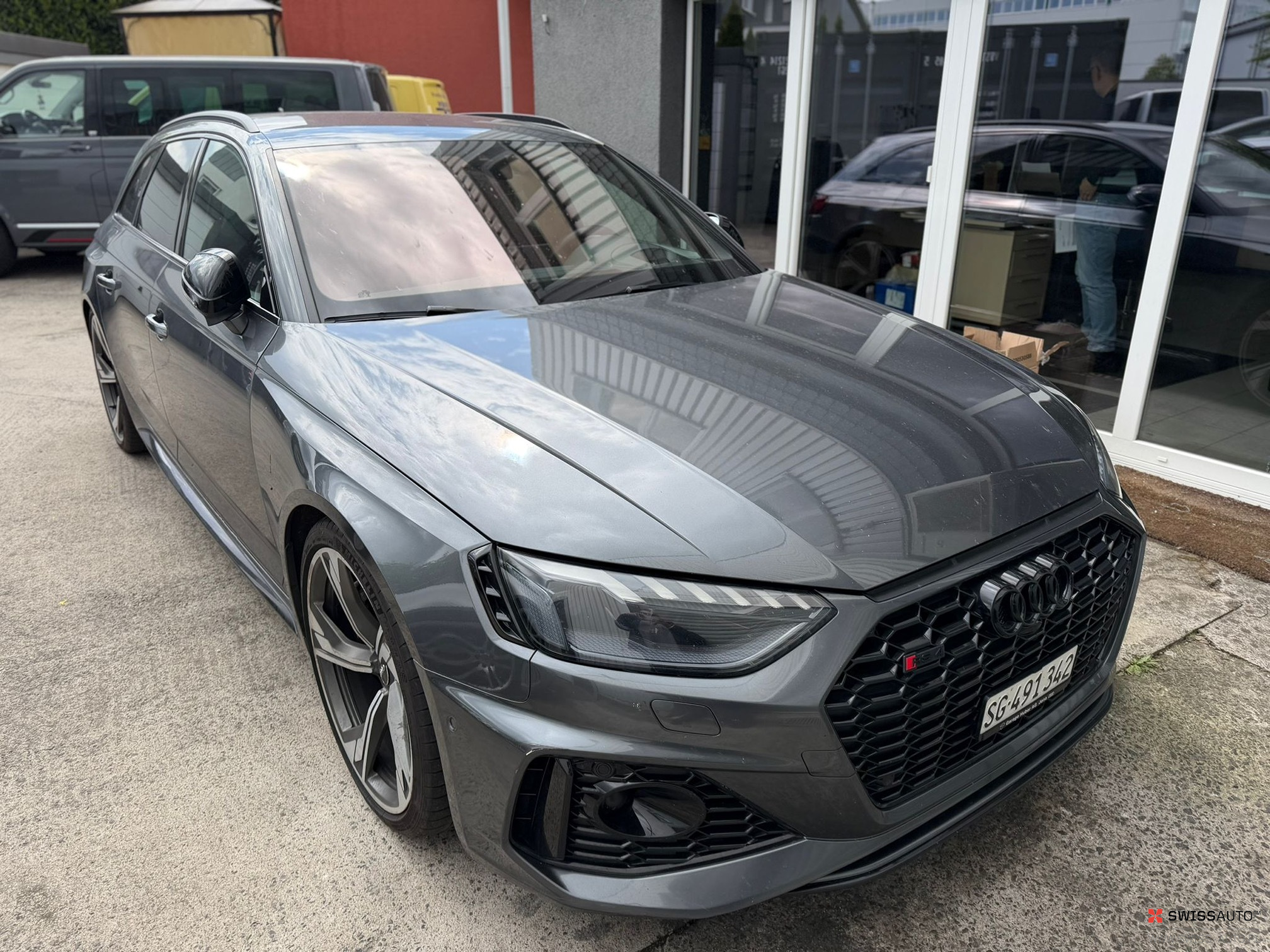 Auction Image
