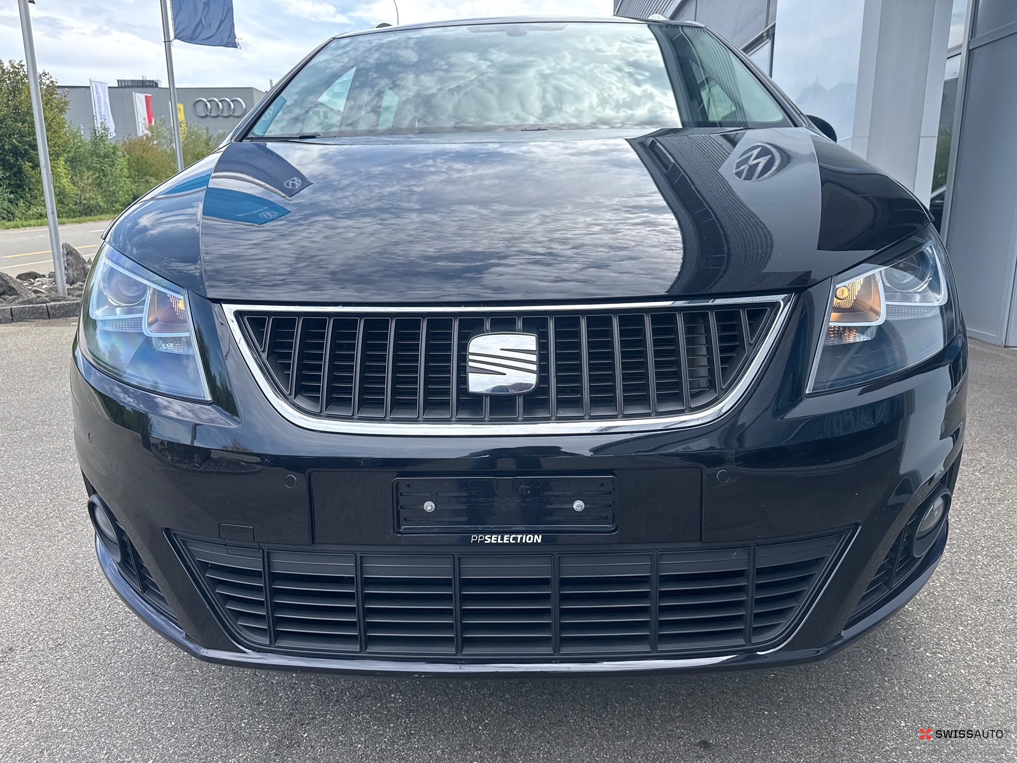 Auction Image