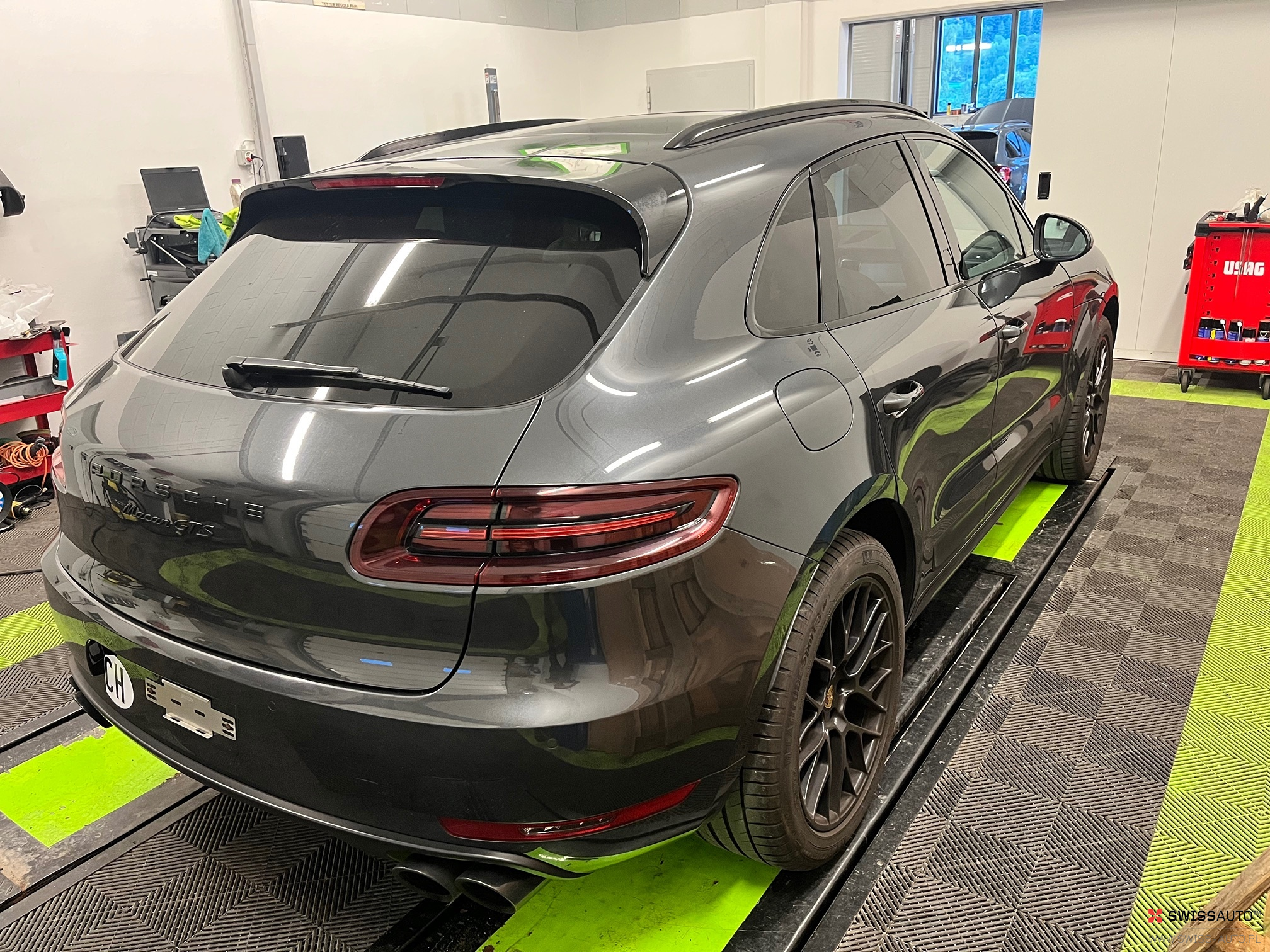 Auction Image