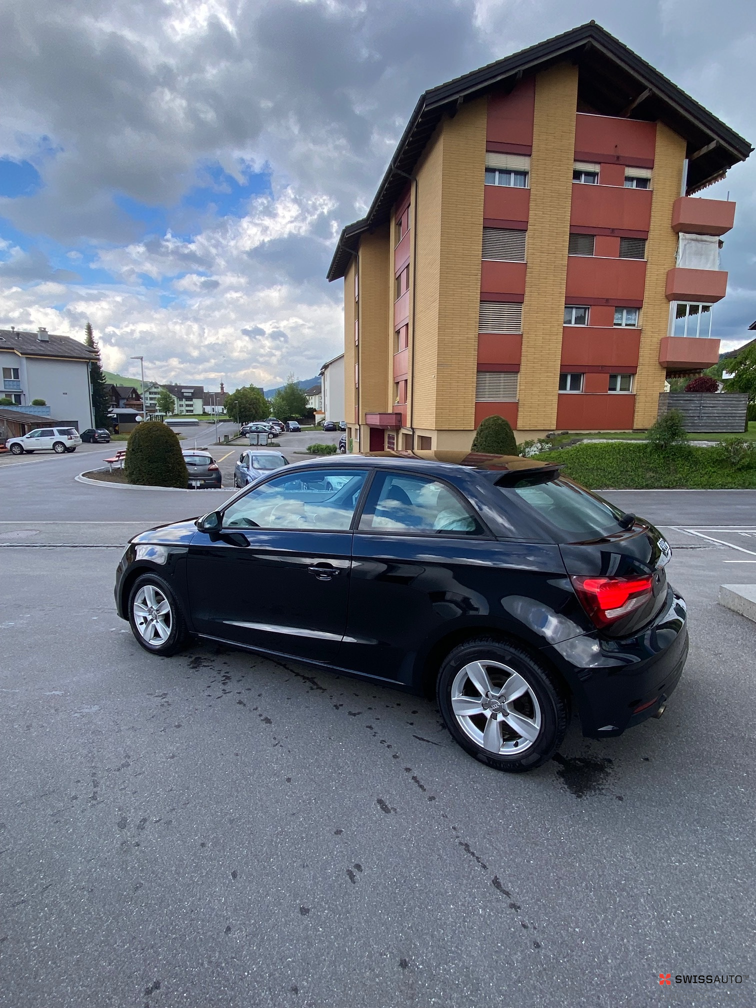 Auction Image