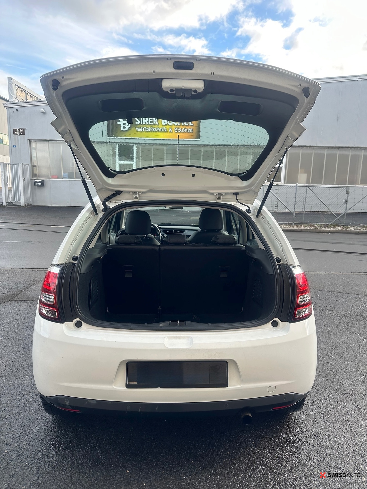 Auction Image