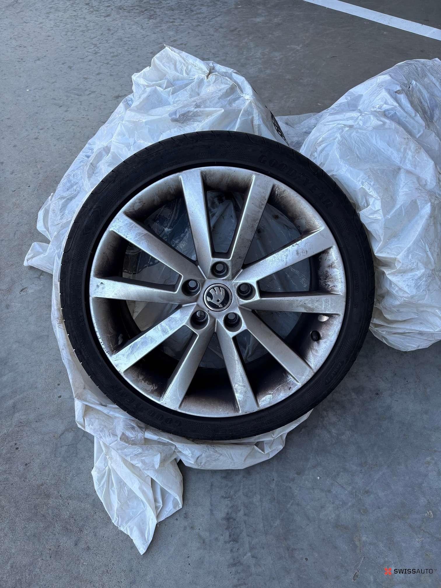 Auction Image