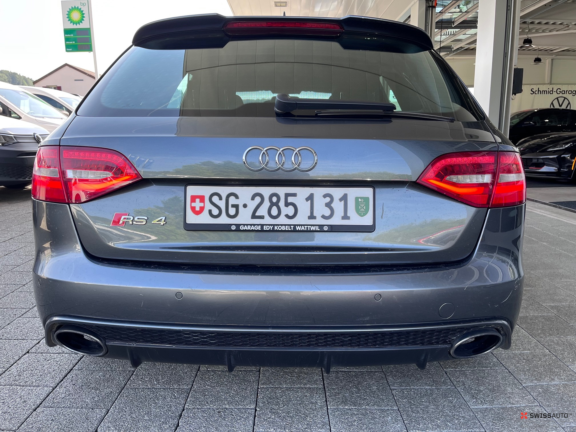 Auction Image