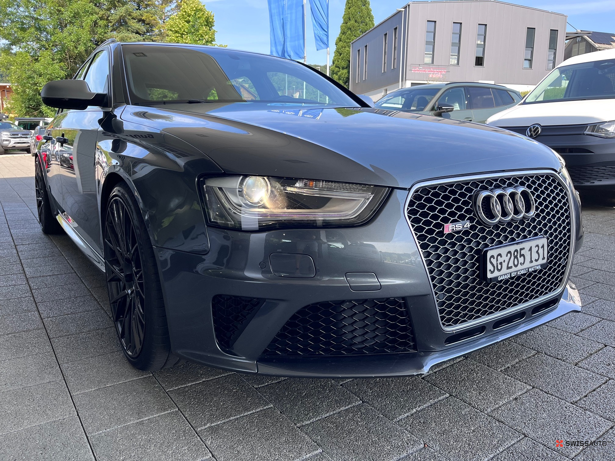 Auction Image