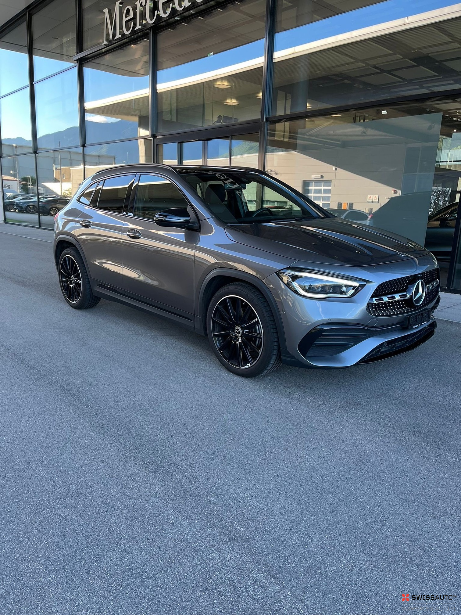 Auction Image
