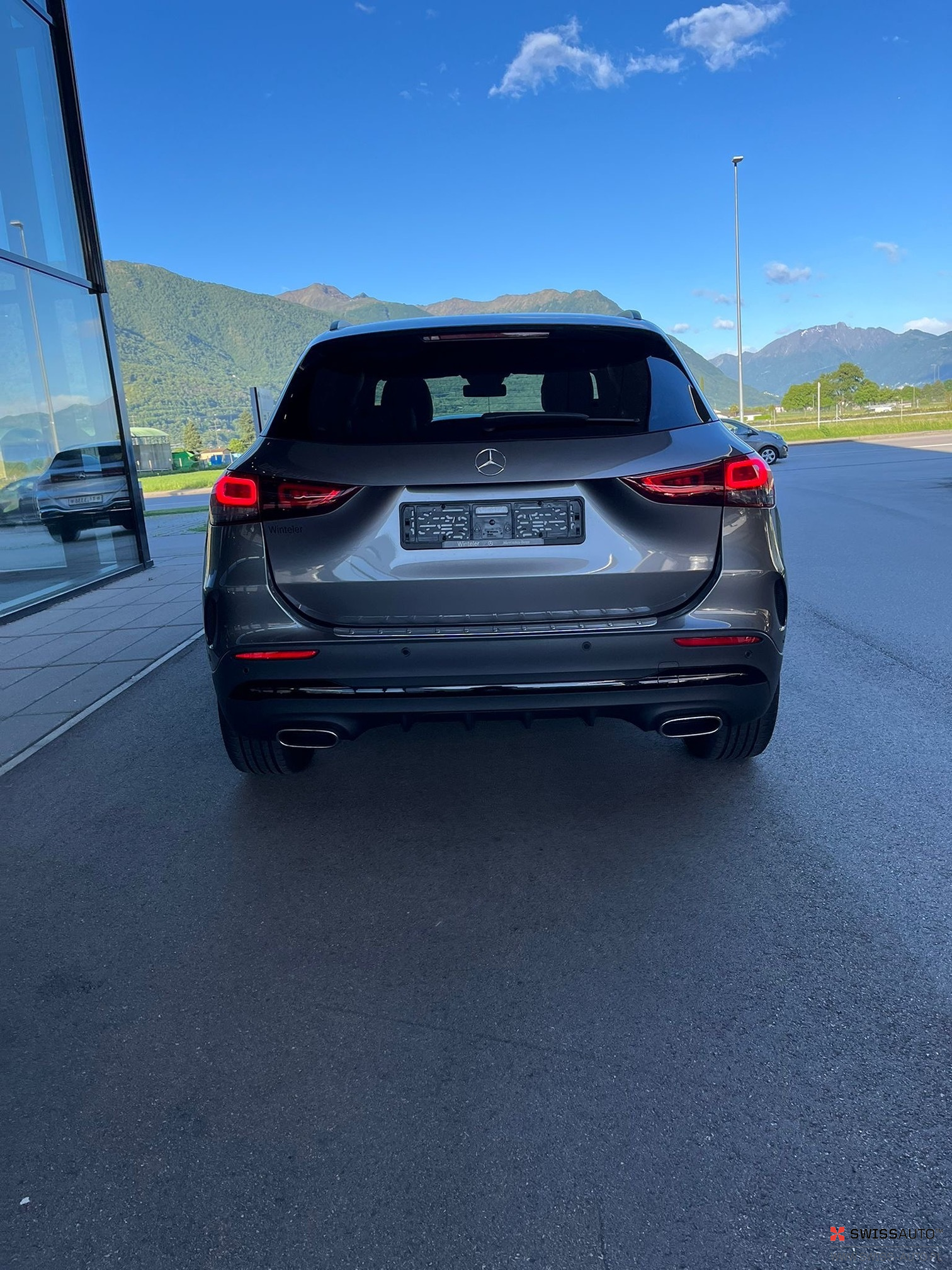 Auction Image
