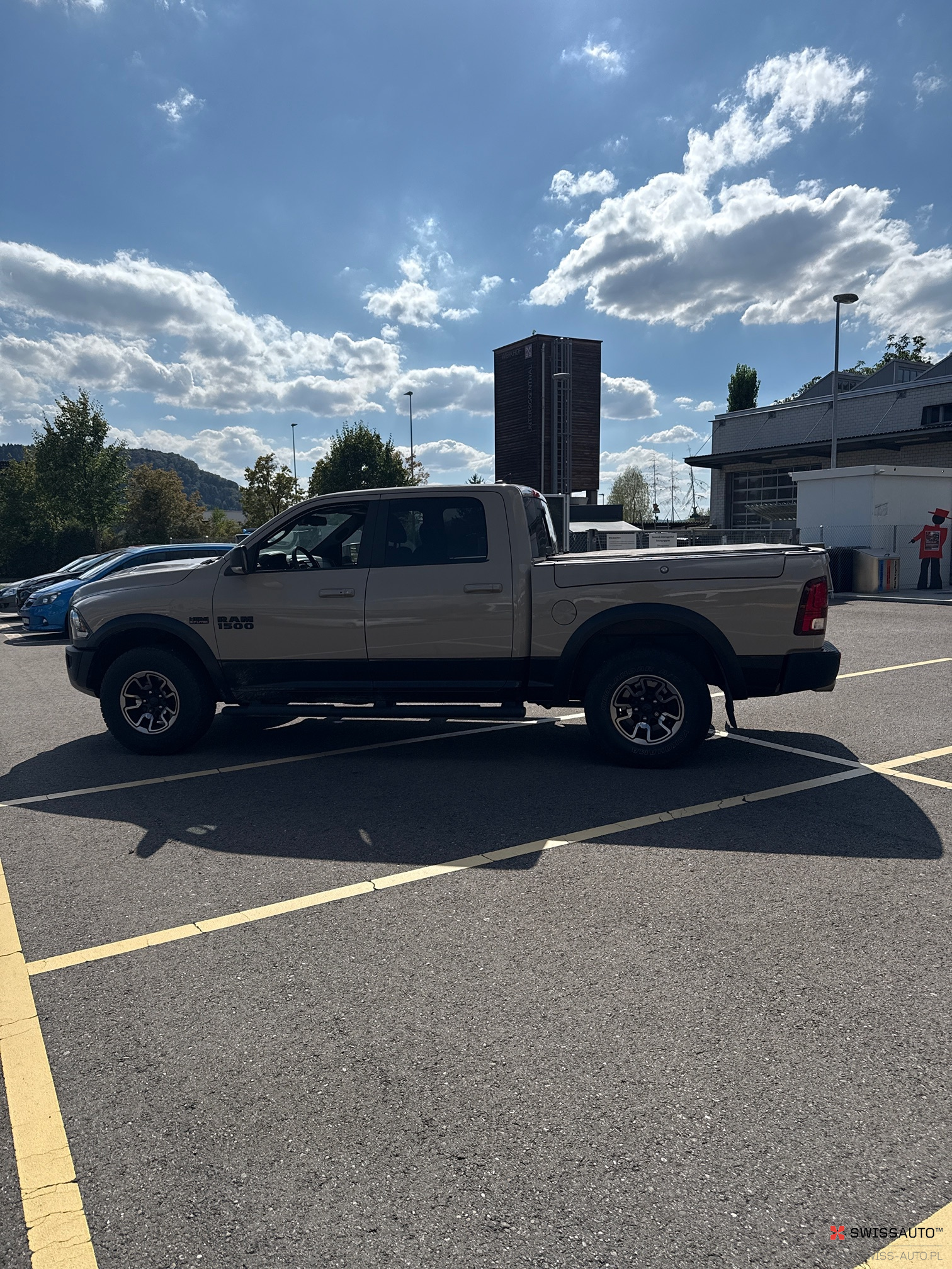 Auction Image