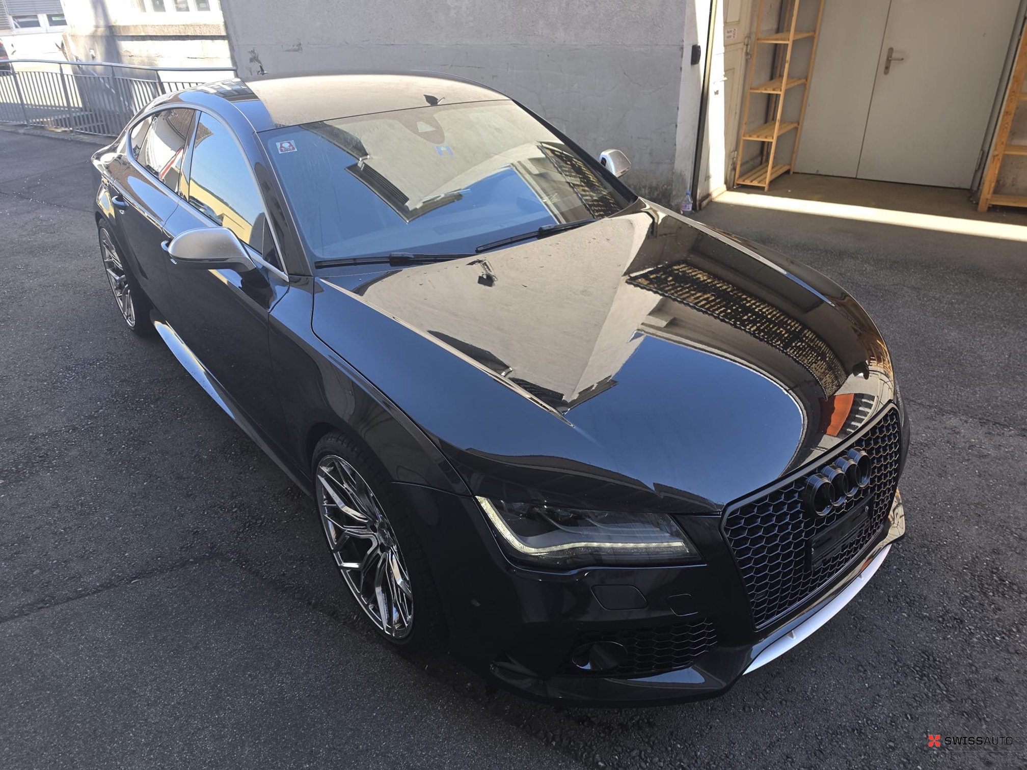 Auction Image