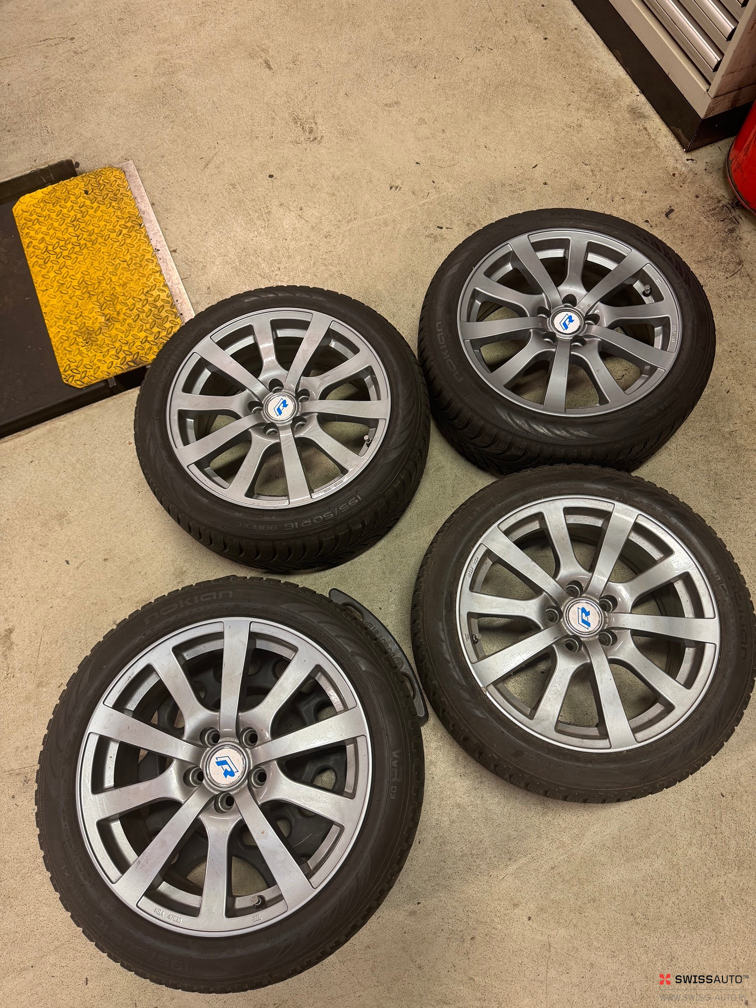 Auction Image