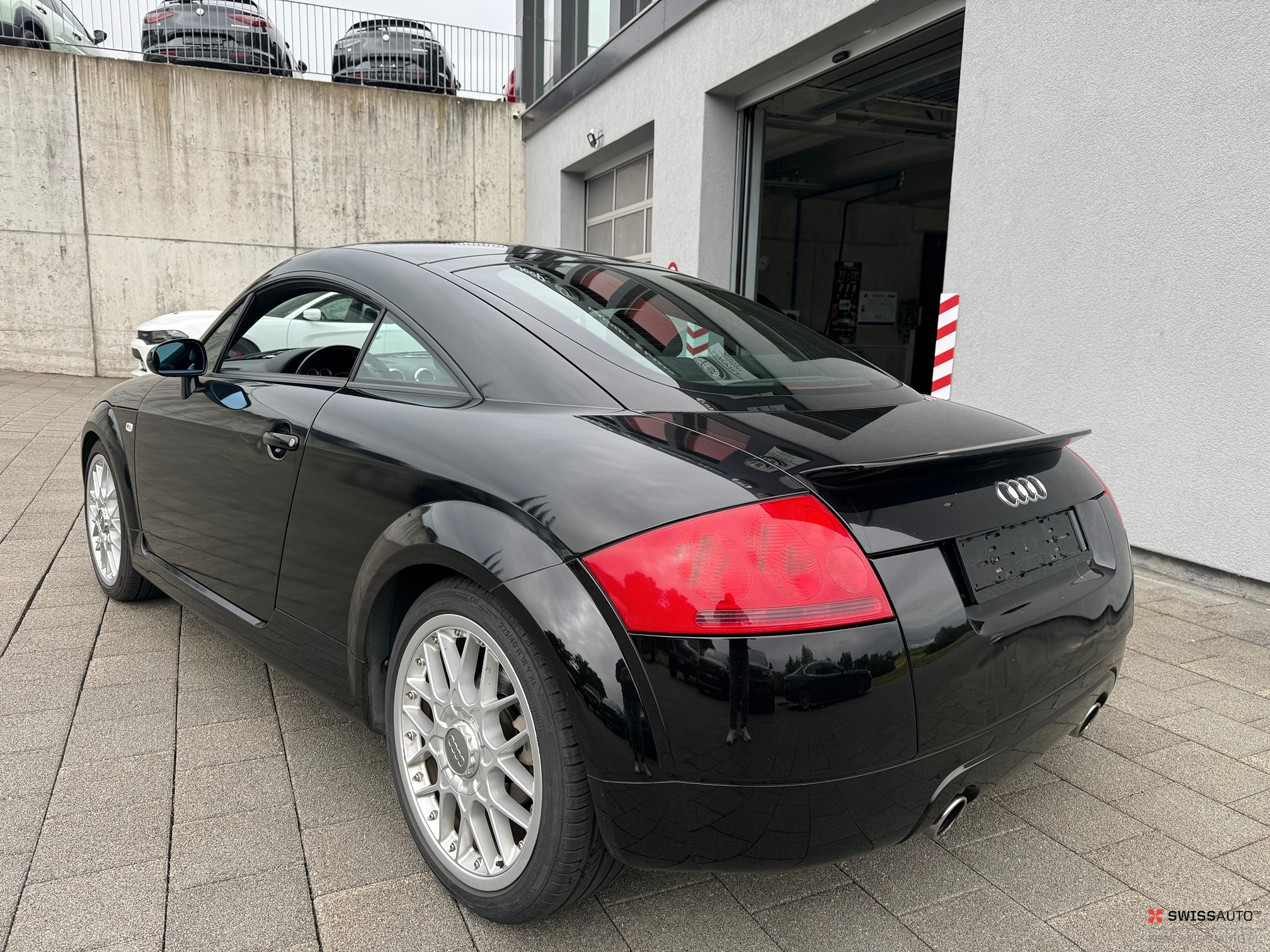 Auction Image